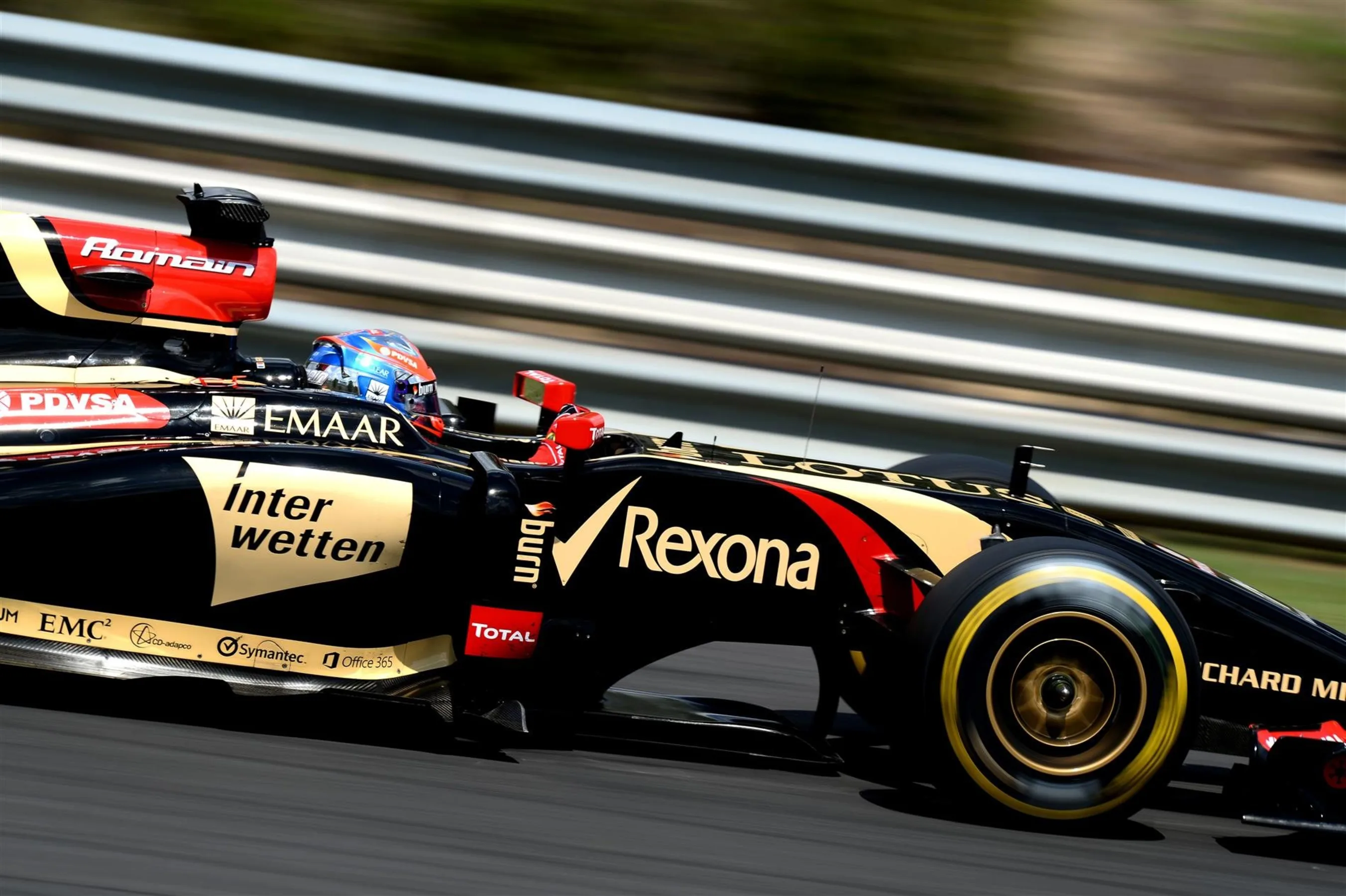 2W1y-sutton-2013-dpl1426jy015.jpg