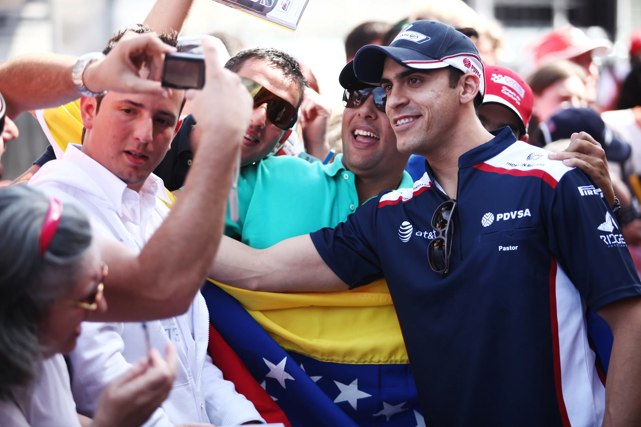 Pastor Maldonado (VEN) Williams signs autographs for the fans.  Formula One World Championship, Rd