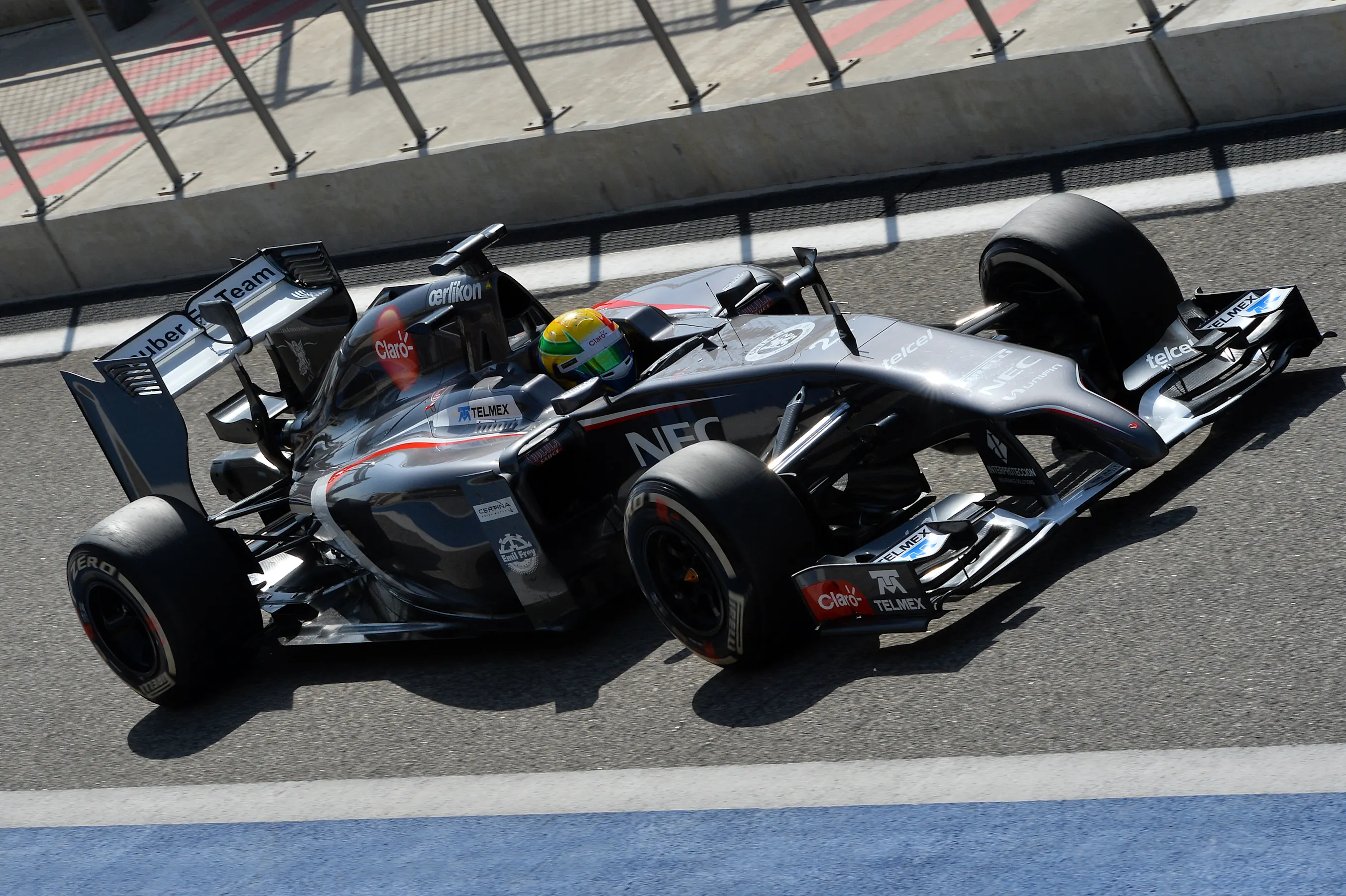 Esteban Gutierrez (MEX) Sauber C33. Formula One Testing, Day Two, Bahrain International Circuit,