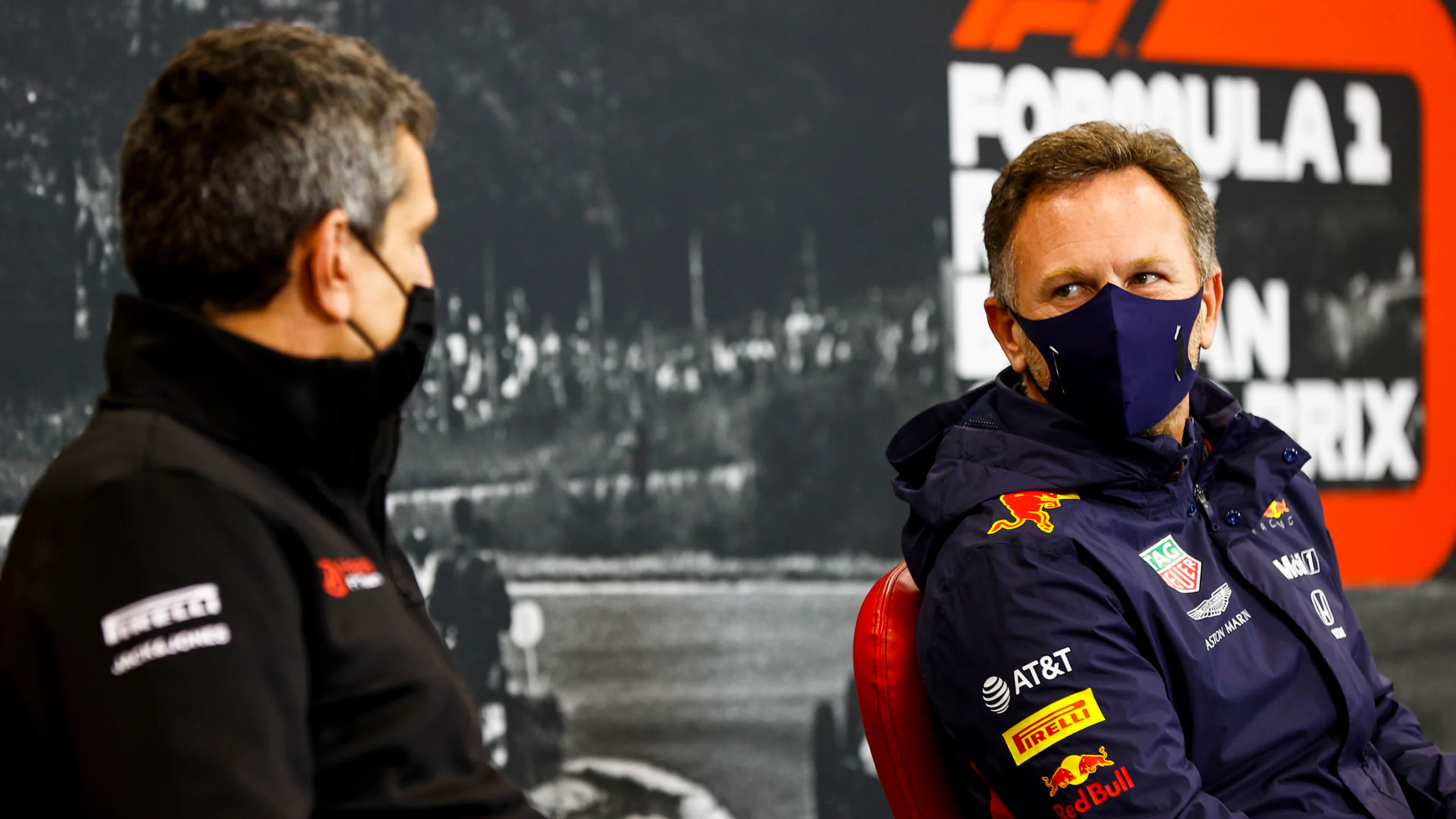 Guenther Steiner, Team Principal, Haas F1 and Christian Horner, Team Principal, Red Bull Racing in