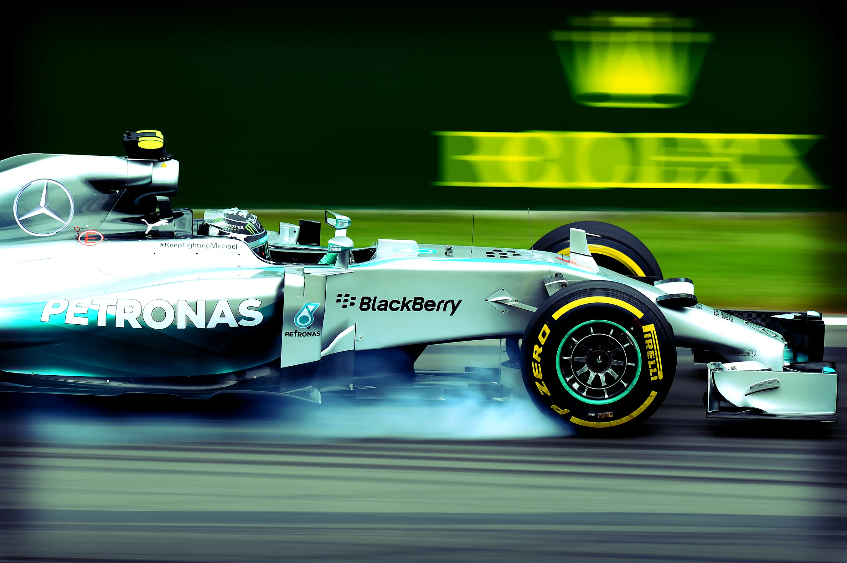 Nico Rosberg (GER) Mercedes AMG F1 W05 locks up. Formula One World Championship, Rd7, Canadian