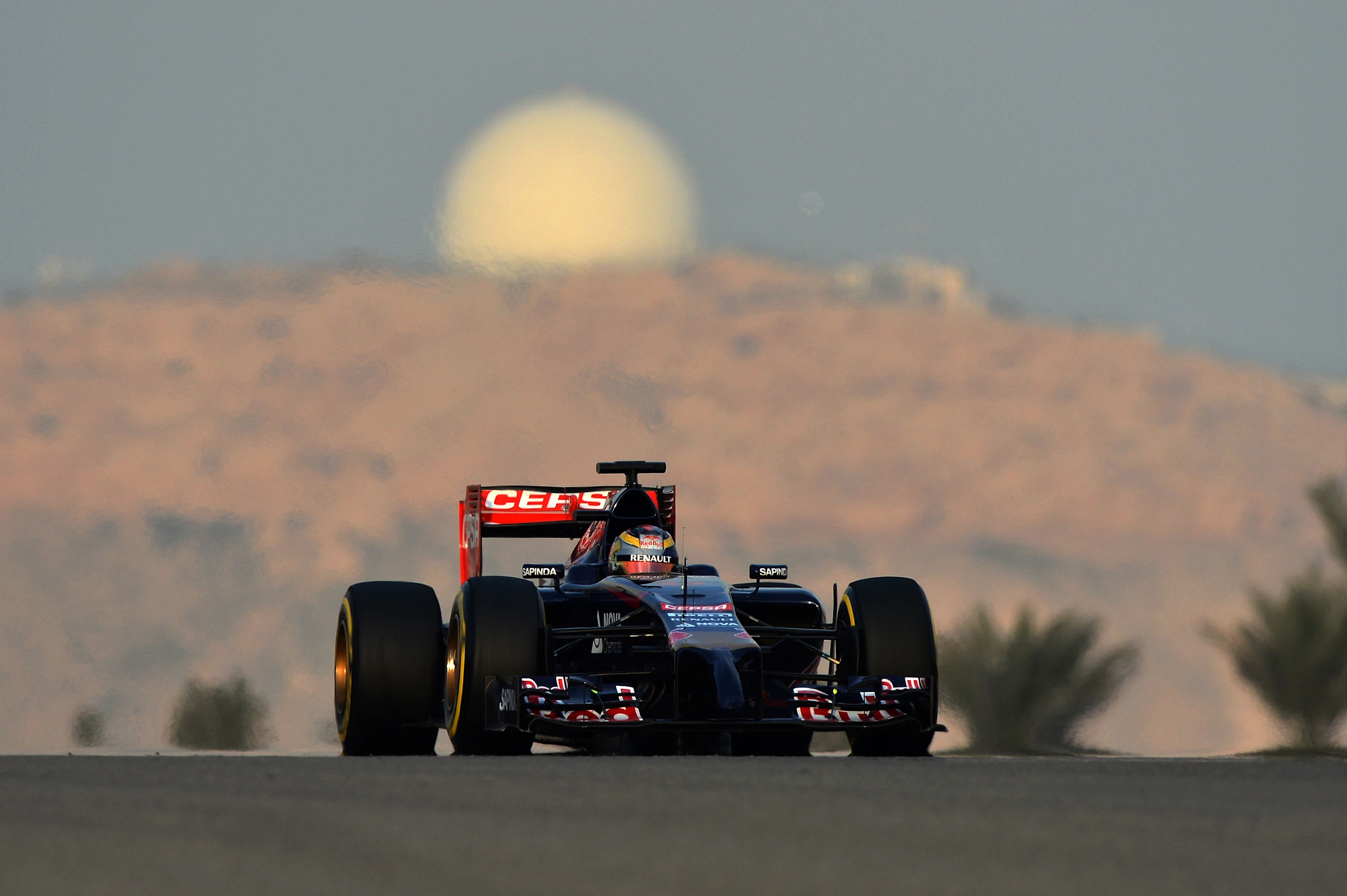 Jean-Eric Vergne (FRA) Scuderia Toro Rosso STR9. Formula One Testing, Day Four, Bahrain