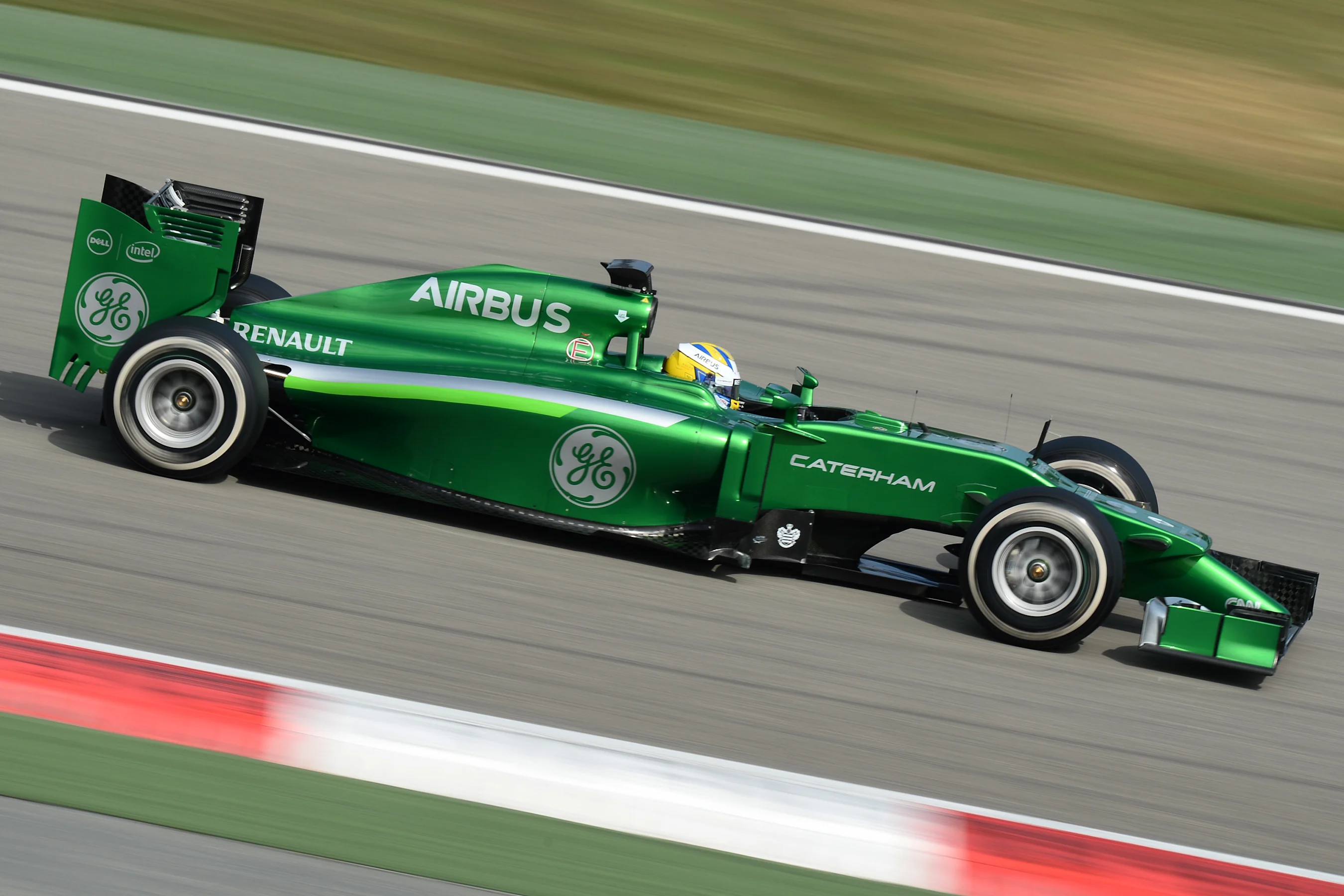 Marcus Ericsson (SWE) Caterham CT05. Formula One Testing, Day Three, Bahrain International