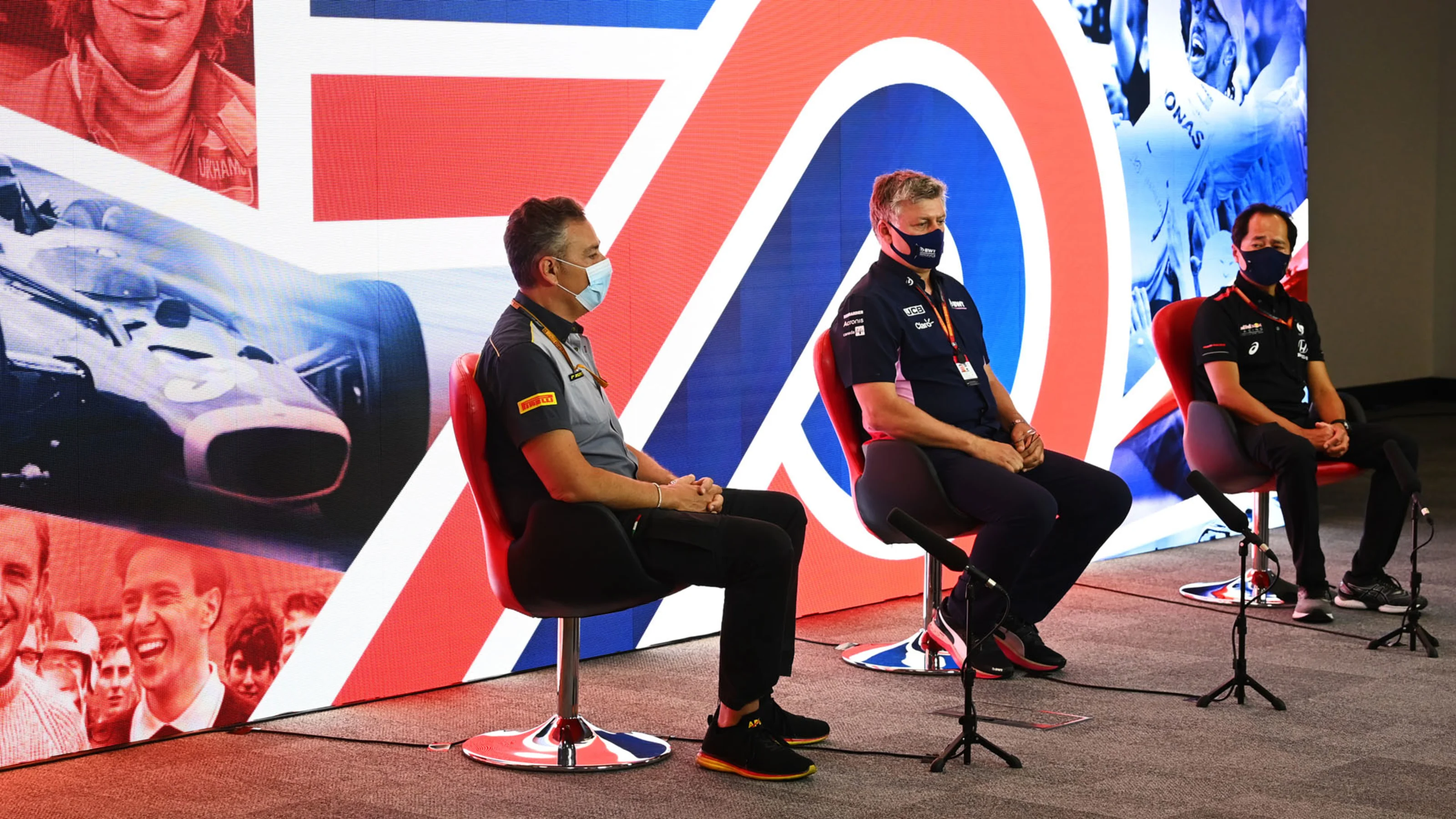 Mario Isola, Racing Manager, Pirelli Motorsport, Otmar Szafnauer, Team Principal and CEO, Racing