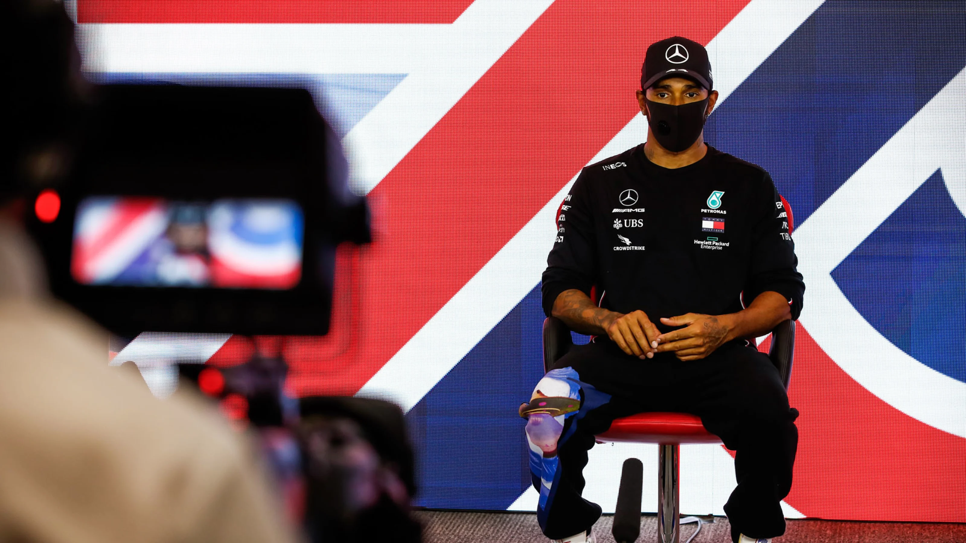 HAMILTON Lewis (gbr), Mercedes AMG F1 GP W11 Hybrid EQ Power+, portrait, qualifying press