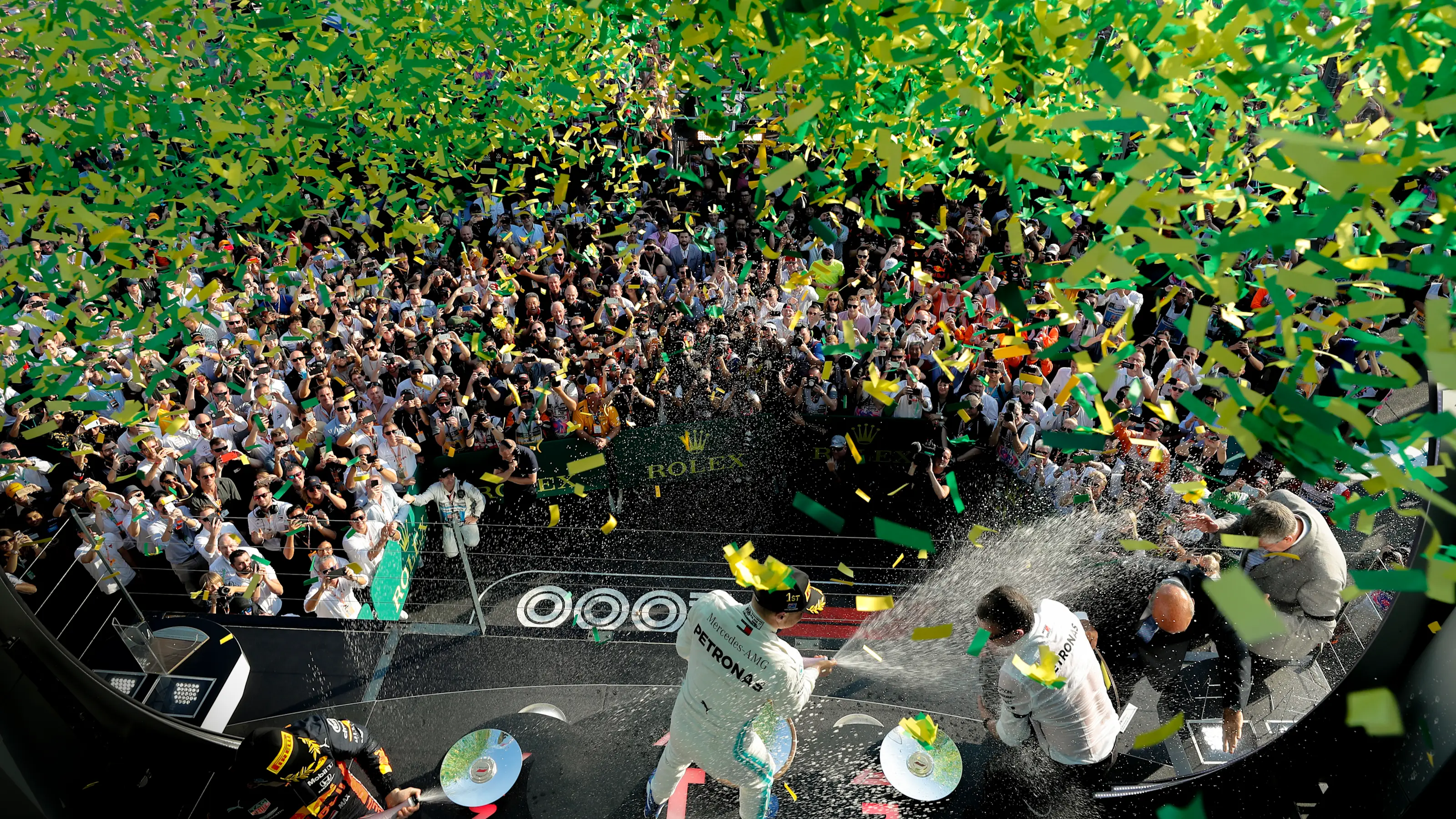 MELBOURNE GRAND PRIX CIRCUIT, AUSTRALIA - MARCH 17: Valtteri Bottas, Mercedes AMG F1, 1st position,