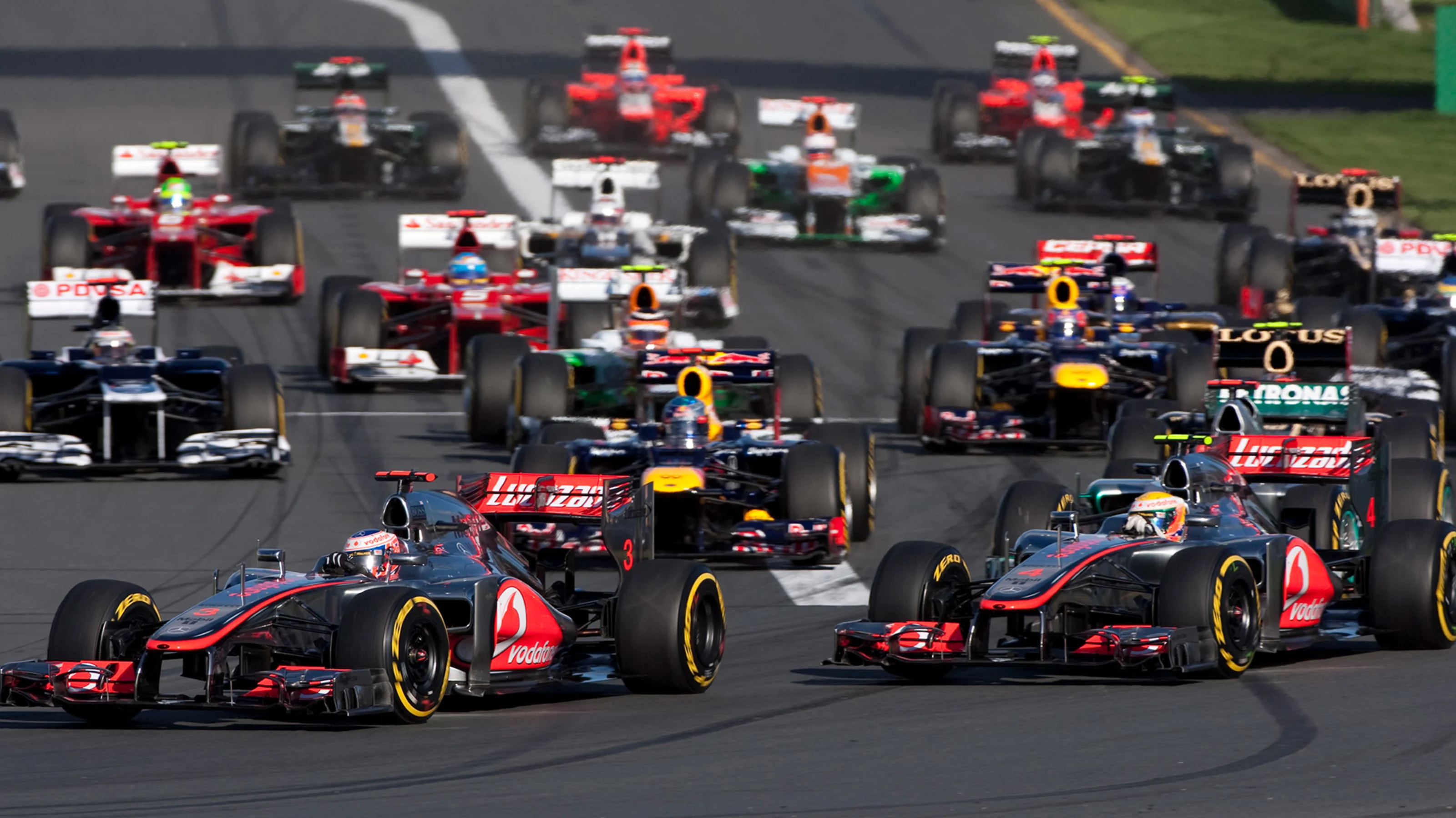 MELBOURNE, AUSTRALIA - MARCH 18: Start of the Australian Formula One Grand Prix at the Albert Park