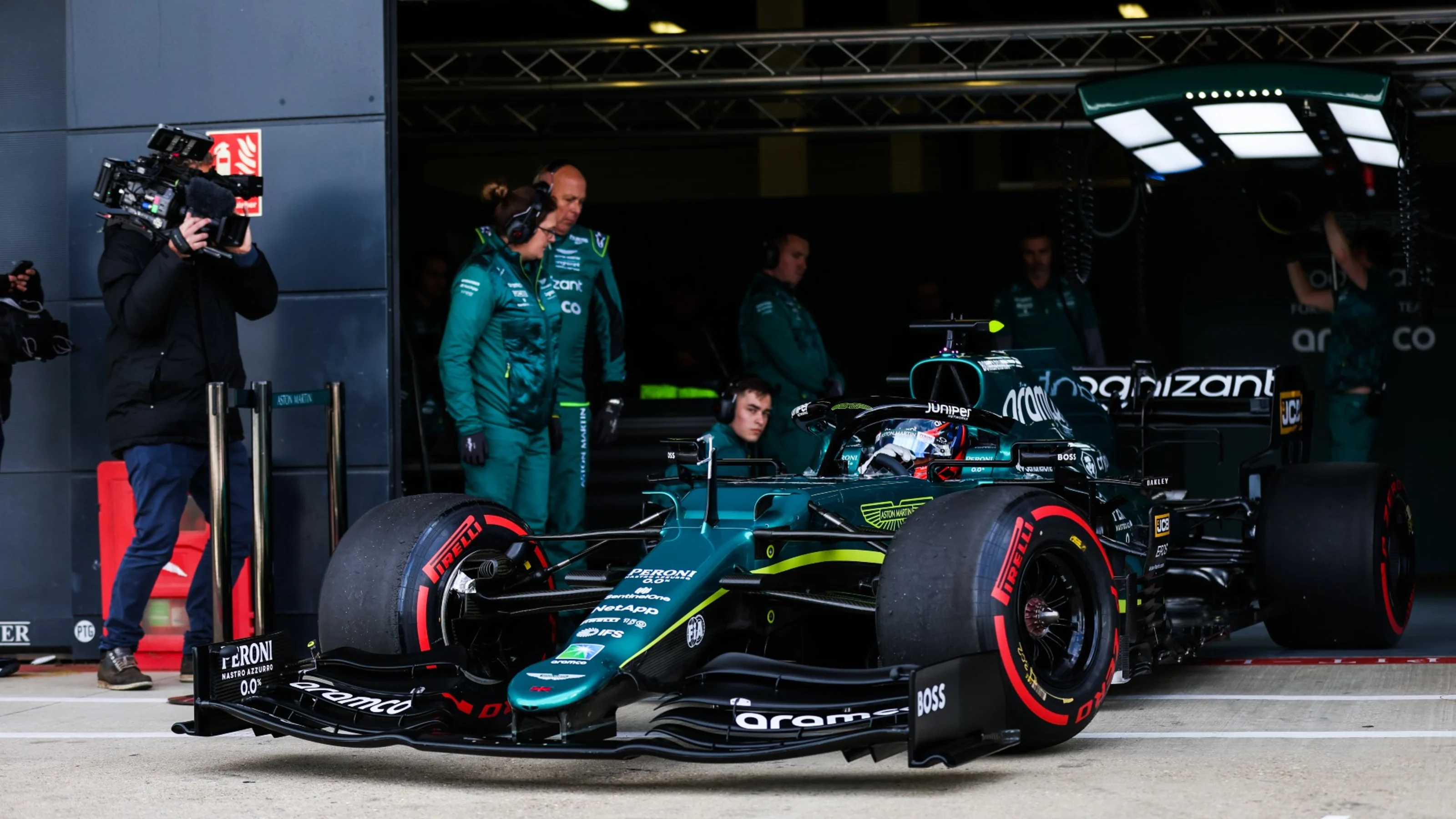F12210_125709177A2576.jpg