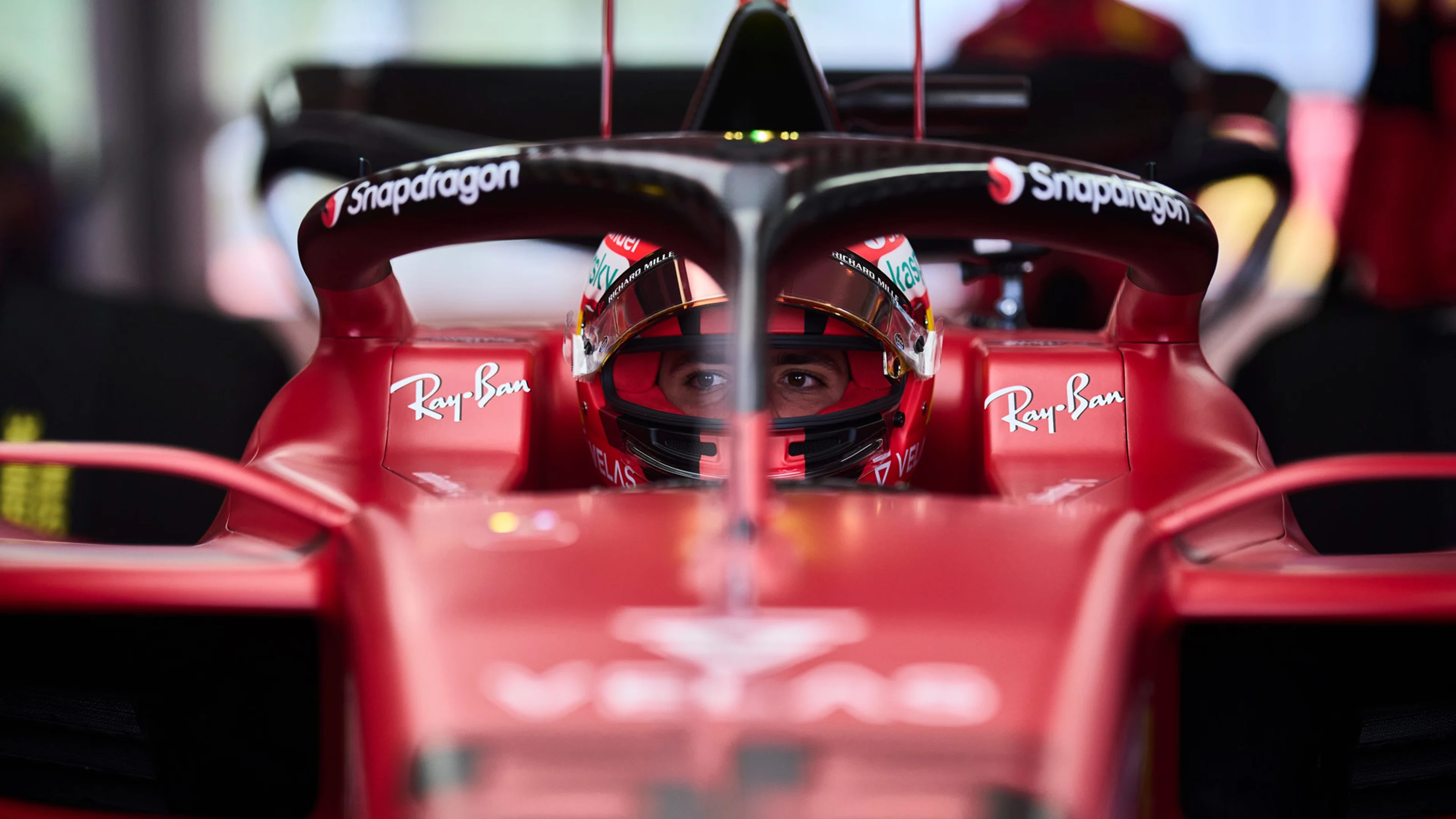 2200035-scuderia-ferrari-2022-f1-75-debut-fiorano-gallery.jpg