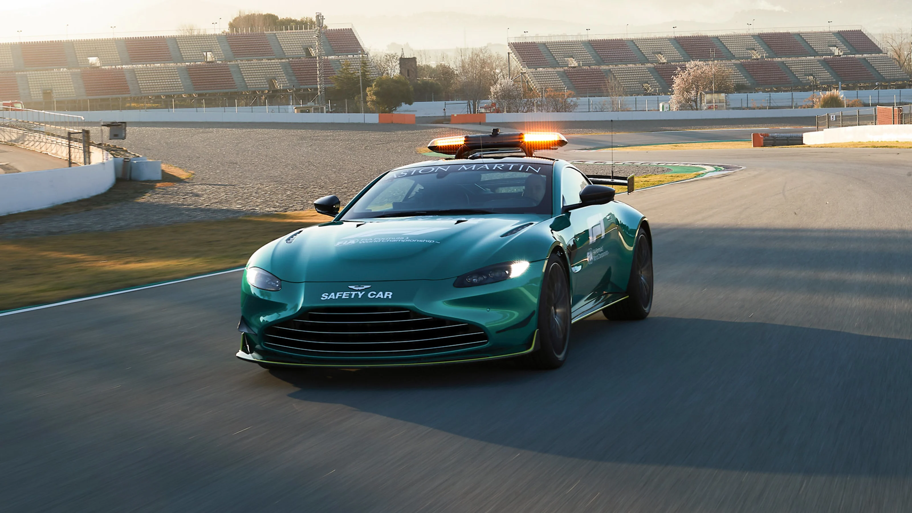 AstonMartincontinuestoleadthewaywithOfficialSafetyCarofFormula1®_03.jpg