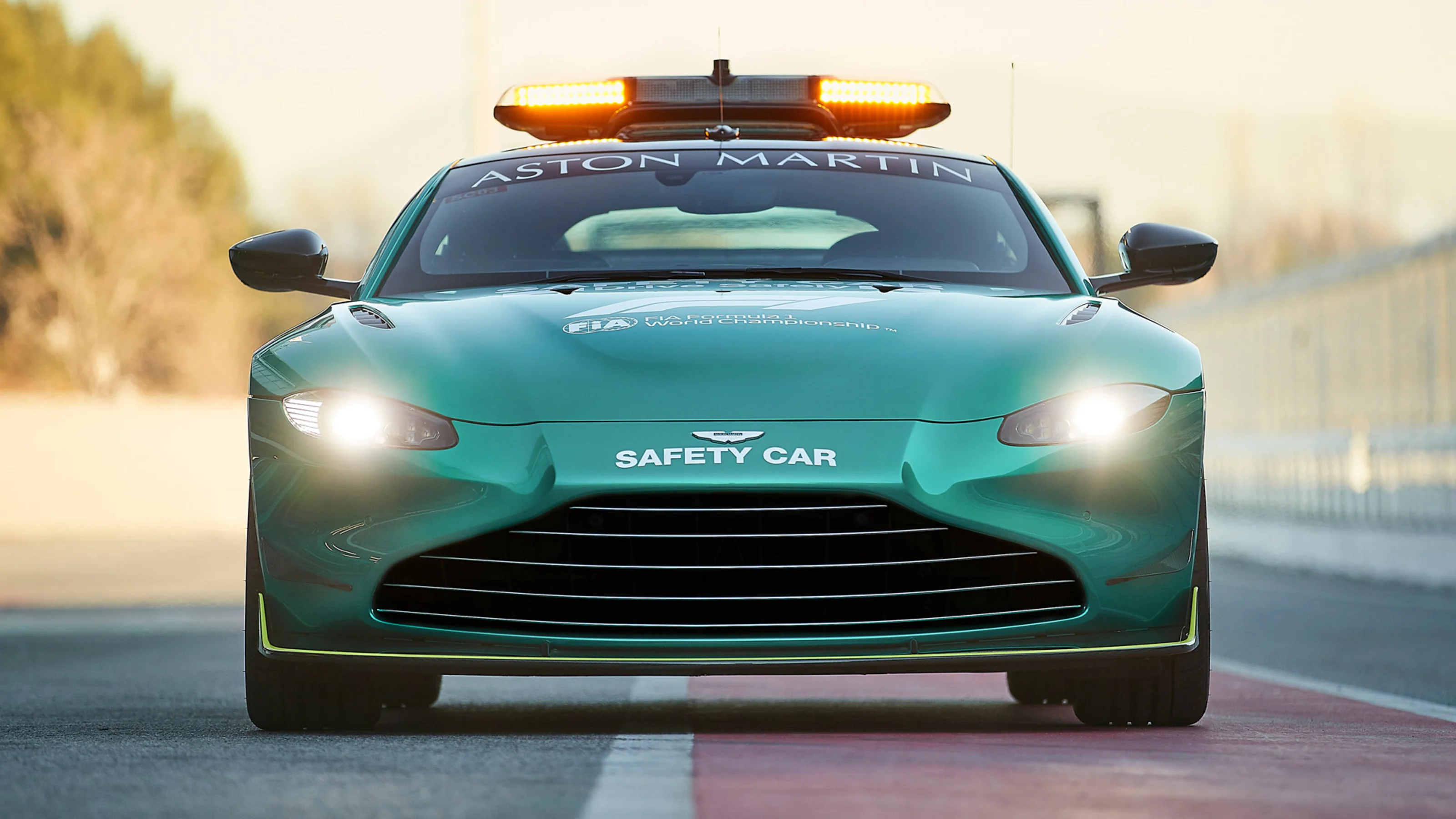 AstonMartincontinuestoleadthewaywithOfficialSafetyCarofFormula1®_07.jpg
