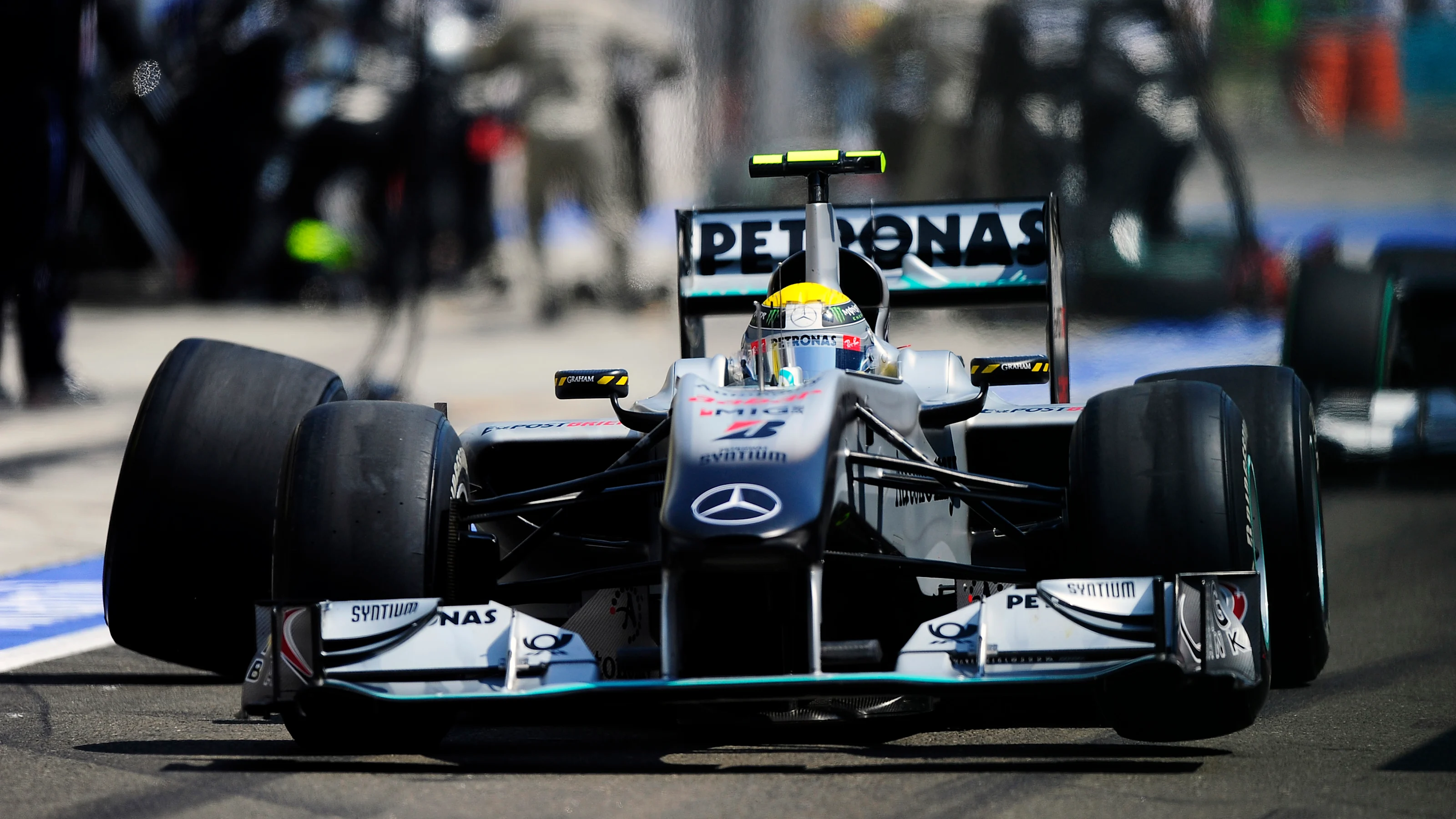 Nico Rosberg (GER) Mercedes GP MGP W01 makes a pit stop and loses his rear wheel. Formula One