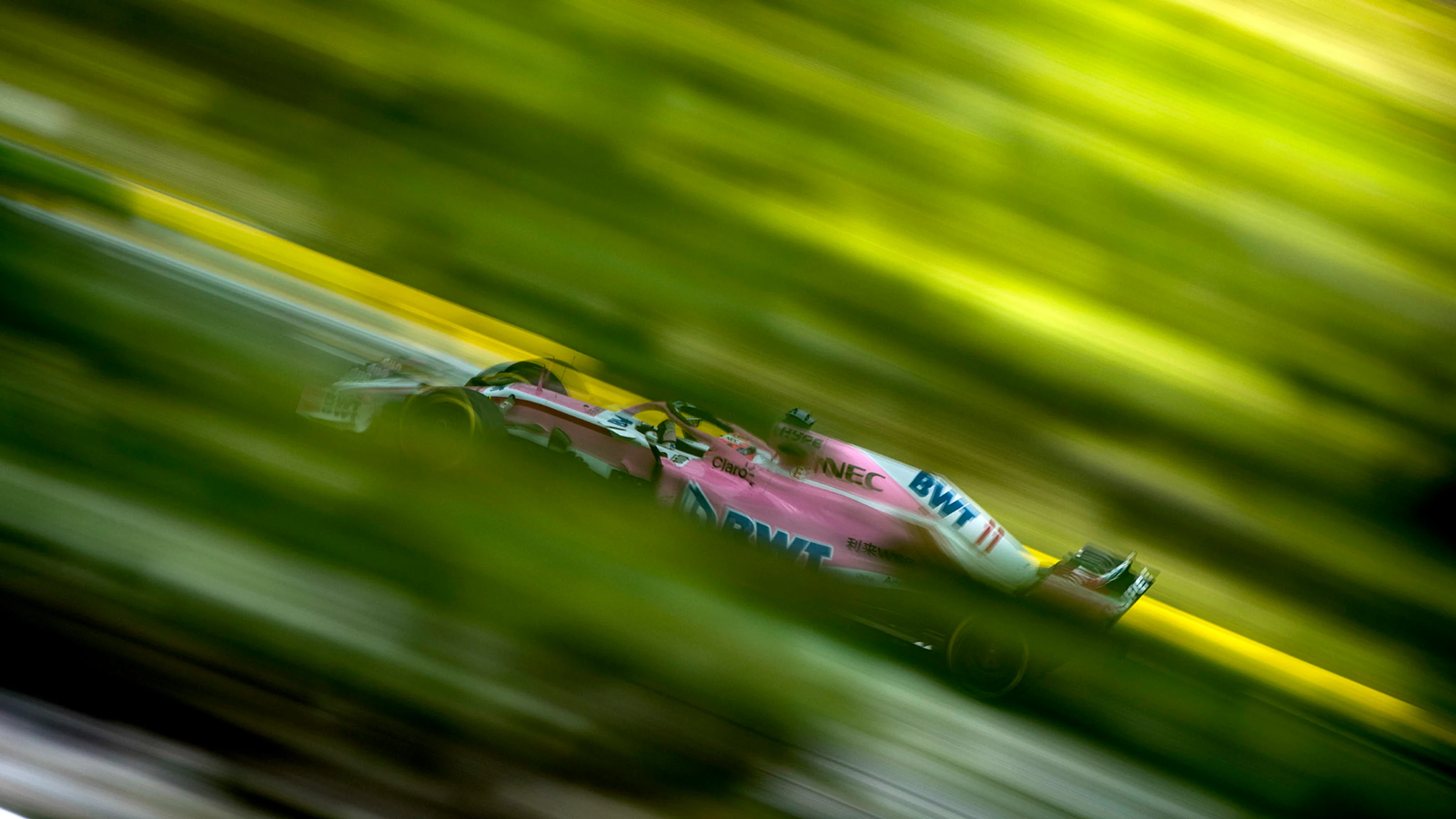 AUTÃ³DROMO JOSÃ© CARLOS PACE, BRAZIL - NOVEMBER 10: Sergio Perez, Racing Point Force India VJM11