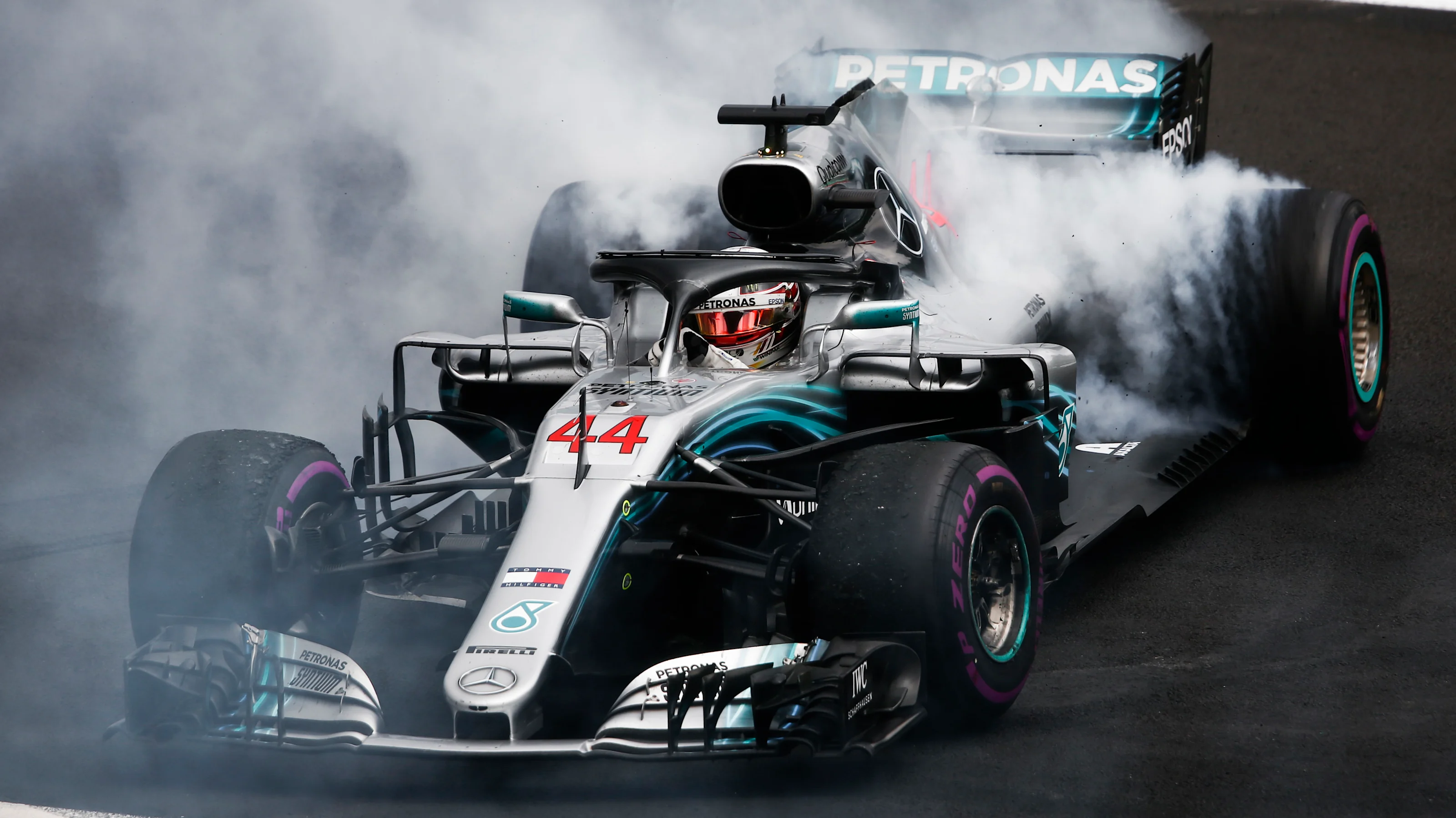 AUTODROMO HERMANOS RODRIGUEZ, MEXICO - OCTOBER 28: Lewis Hamilton, Mercedes AMG F1 W09 EQ Power+,