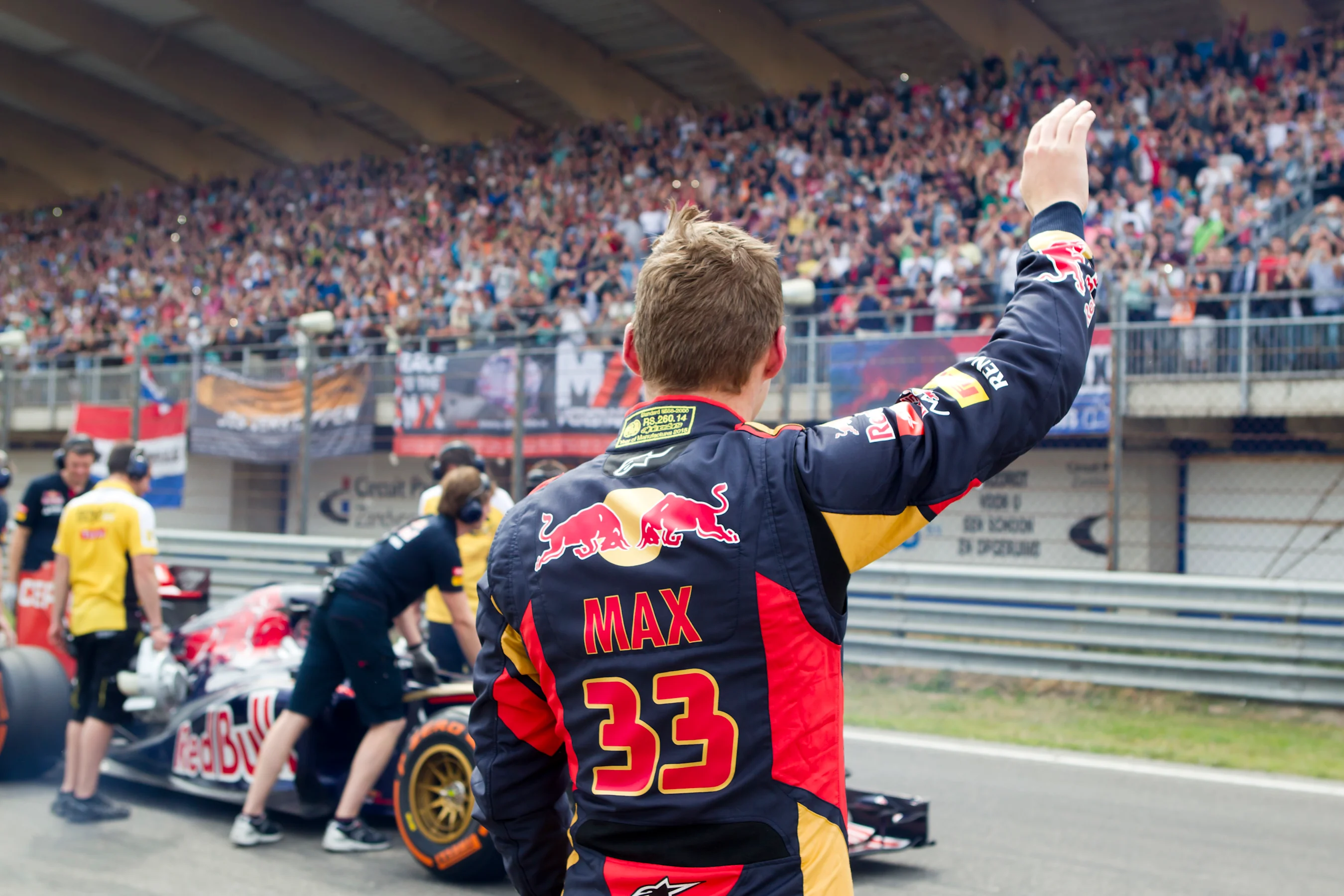 Max Verstappen tijdens de formule 1 demonstratie op het circuit van zandvoort