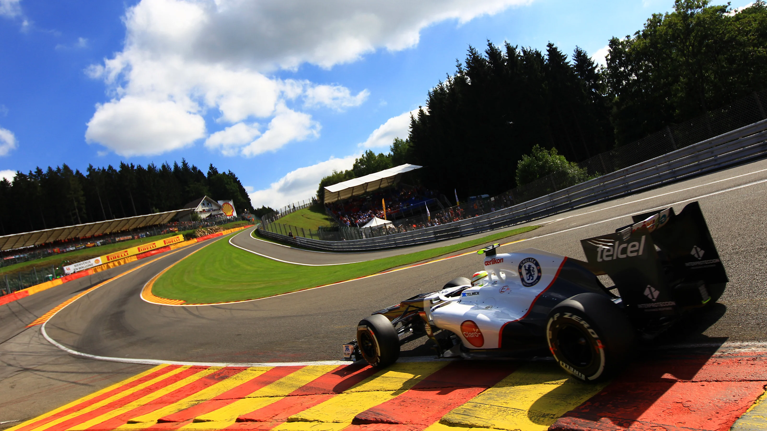 Sergio Perez (MEX) Sauber C31. Formula One World Championship, Rd12, Belgian Grand Prix,
