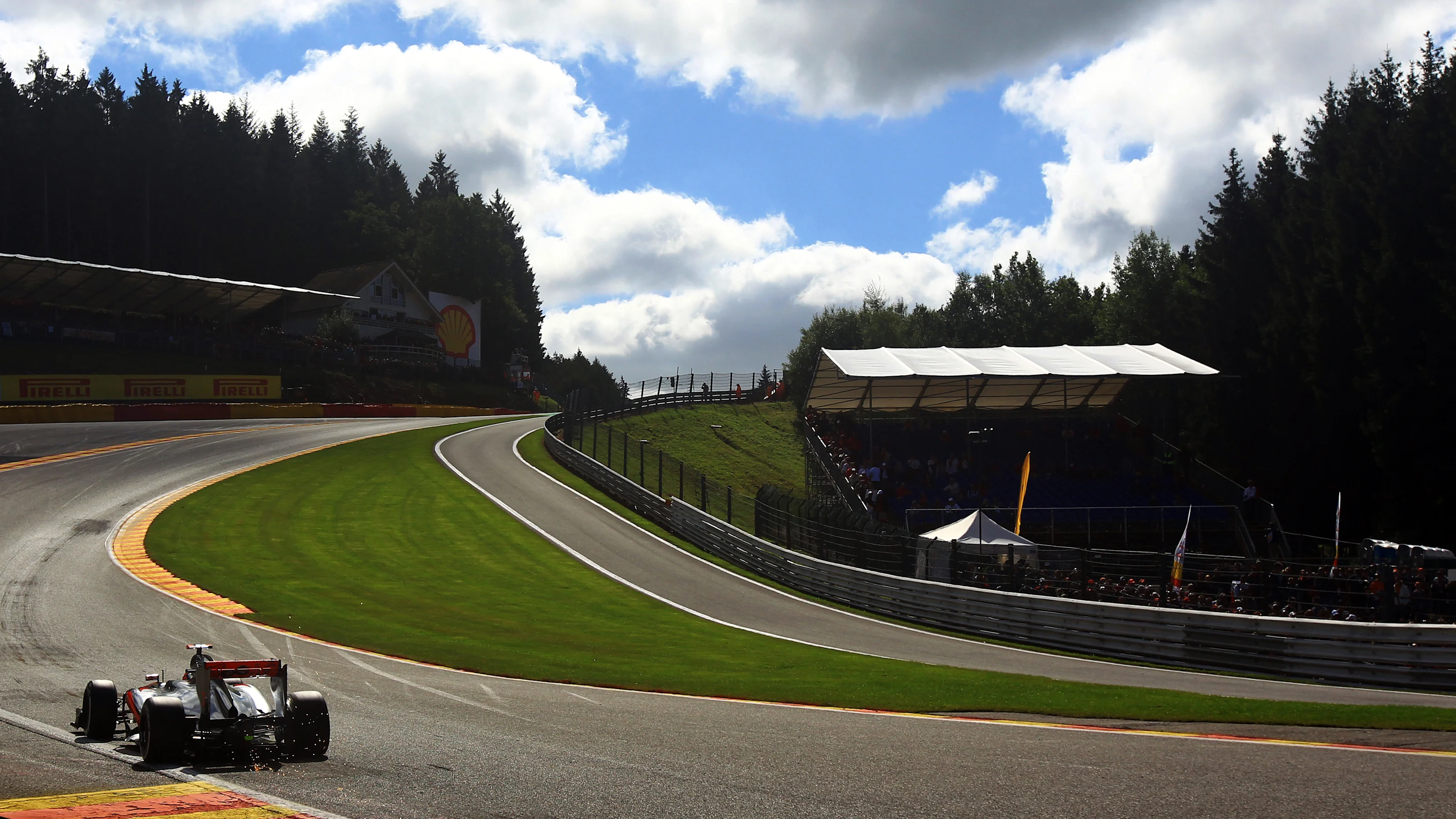 Jenson Button (GBR) McLaren MP4-27. Formula One World Championship, Rd12, Belgian Grand Prix,