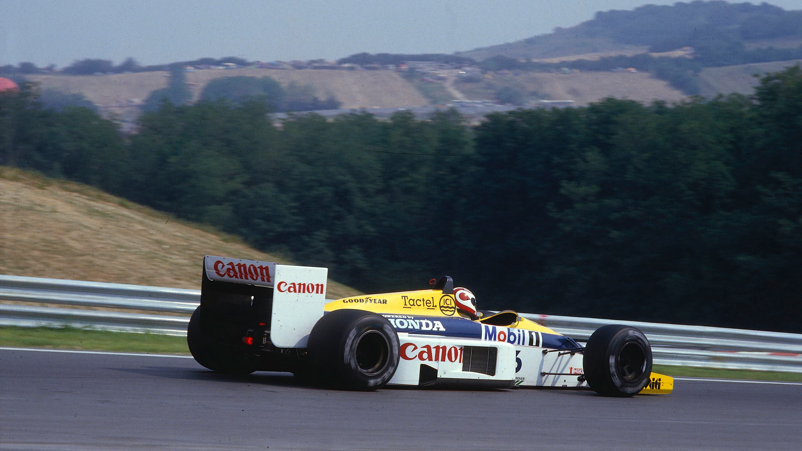 1986 Hungarian Grand Prix. Hungaroring, Hungary. 8-10 August 1986. Nelson Piquet (Williams FW11