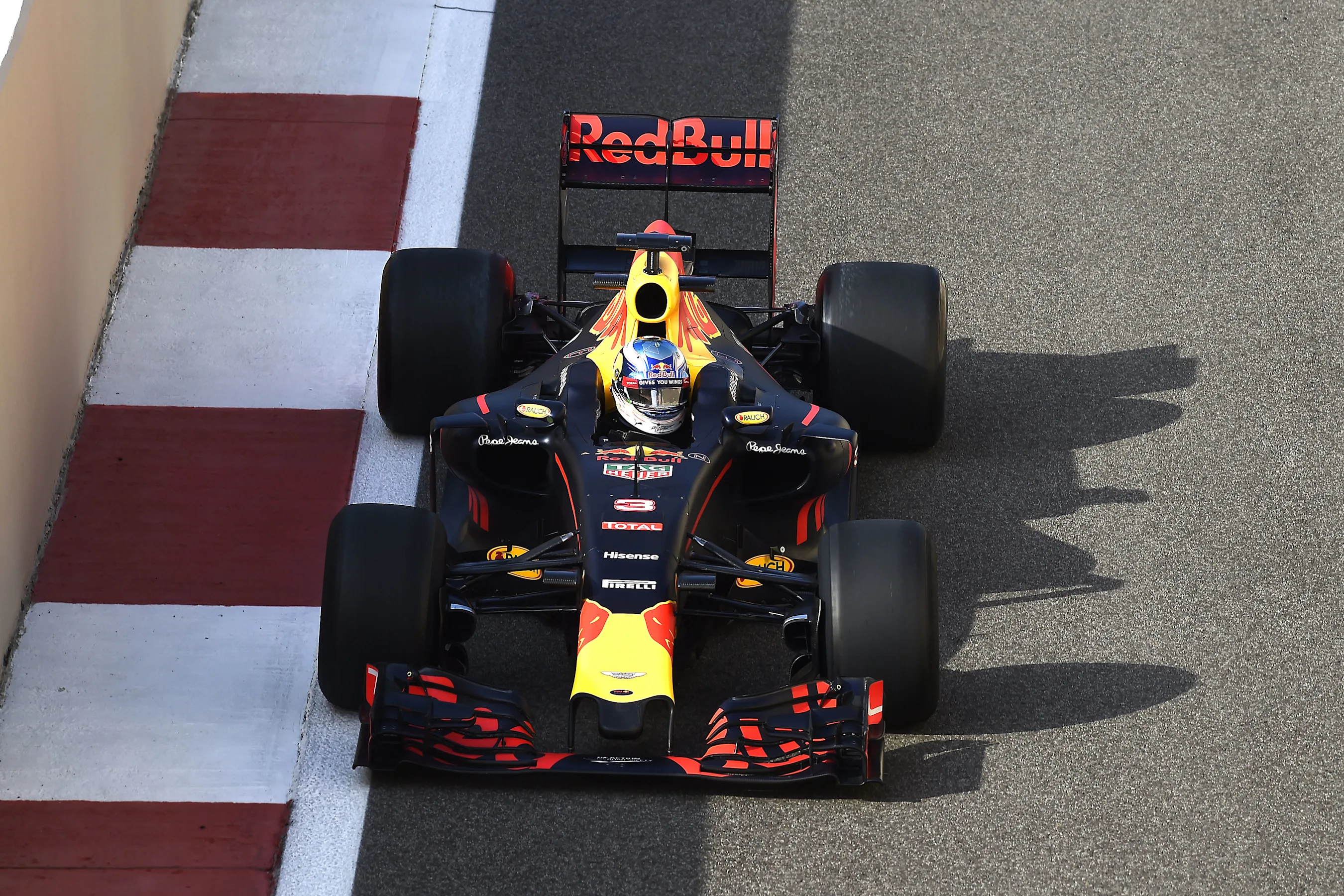 ABU DHABI 2017 TYRE TEST - ABU DHABI 29/11/2016  © FOTO STUDIO COLOMBO PER PIRELLI MEDIA (©