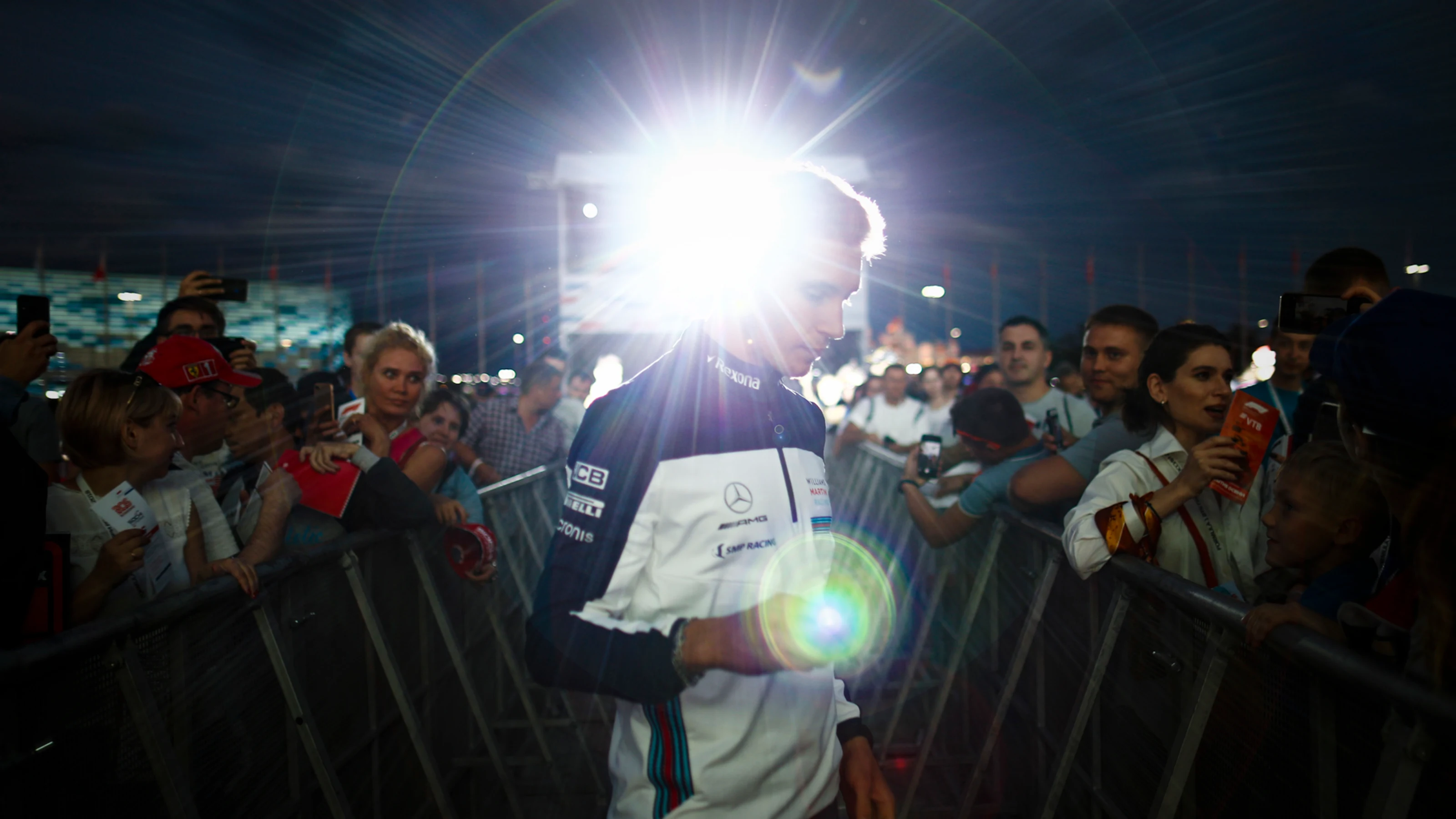 SOCHI AUTODROM, RUSSIAN FEDERATION - SEPTEMBER 27: Sergey Sirotkin, Williams Racing during the
