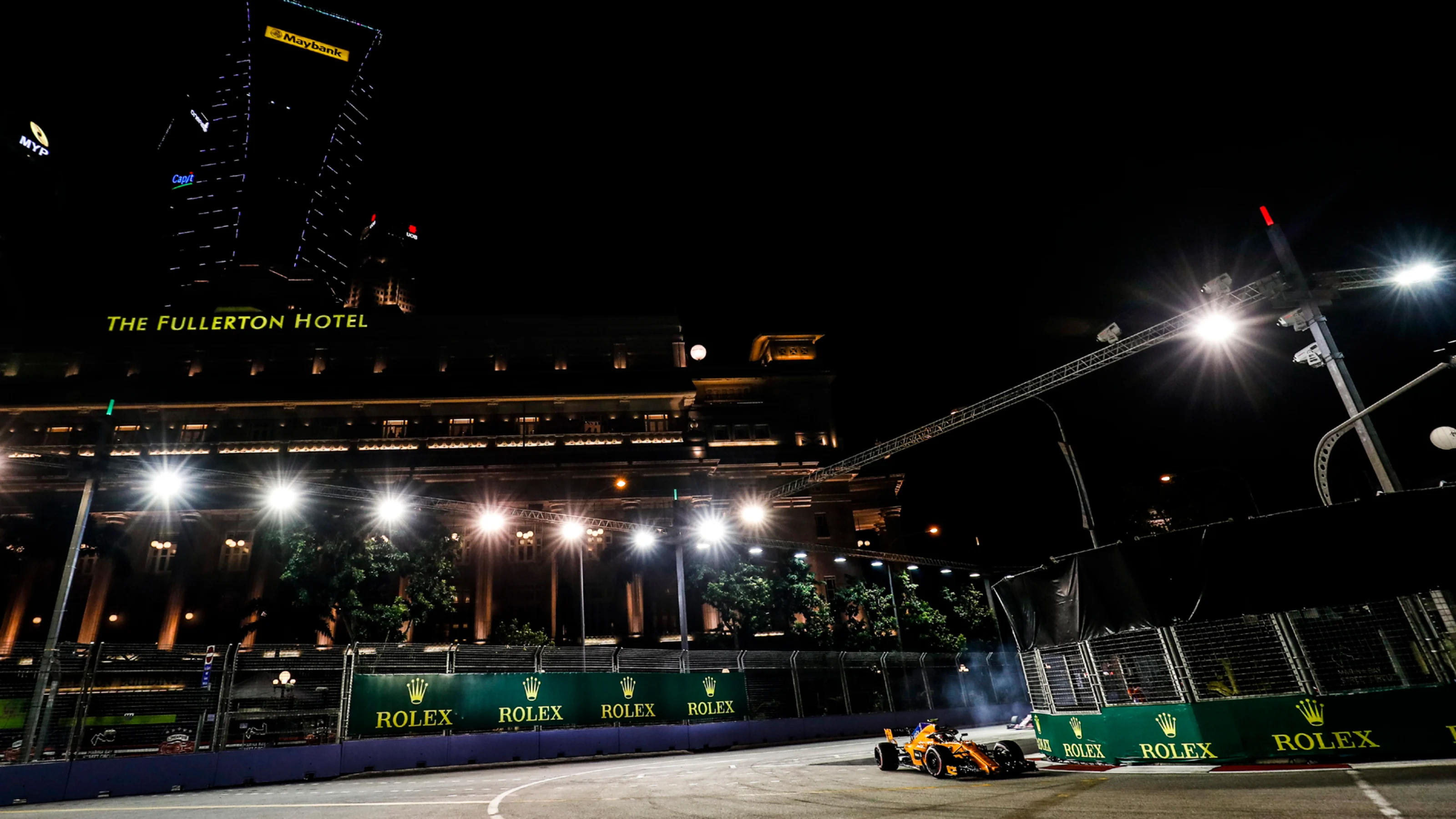 SINGAPORE STREET CIRCUIT, SINGAPORE - SEPTEMBER 14: Stoffel Vandoorne, McLaren MCL33 during the