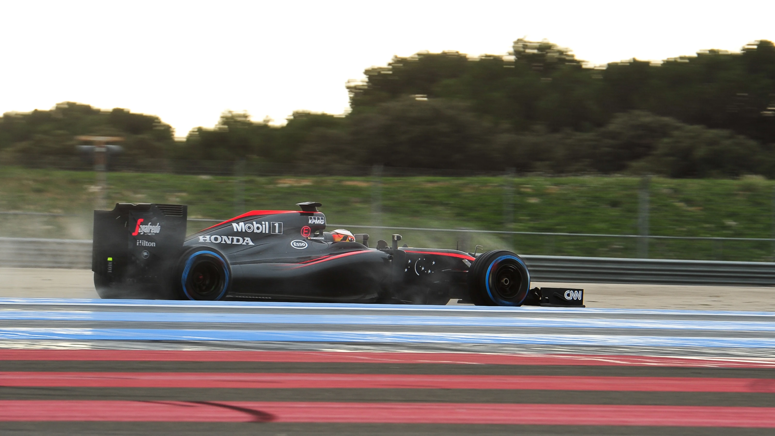 Stoffel Vandoorne (BEL) McLaren MP4-30 at Pirelli Formula One Wet Test, Day One, Paul Ricard,