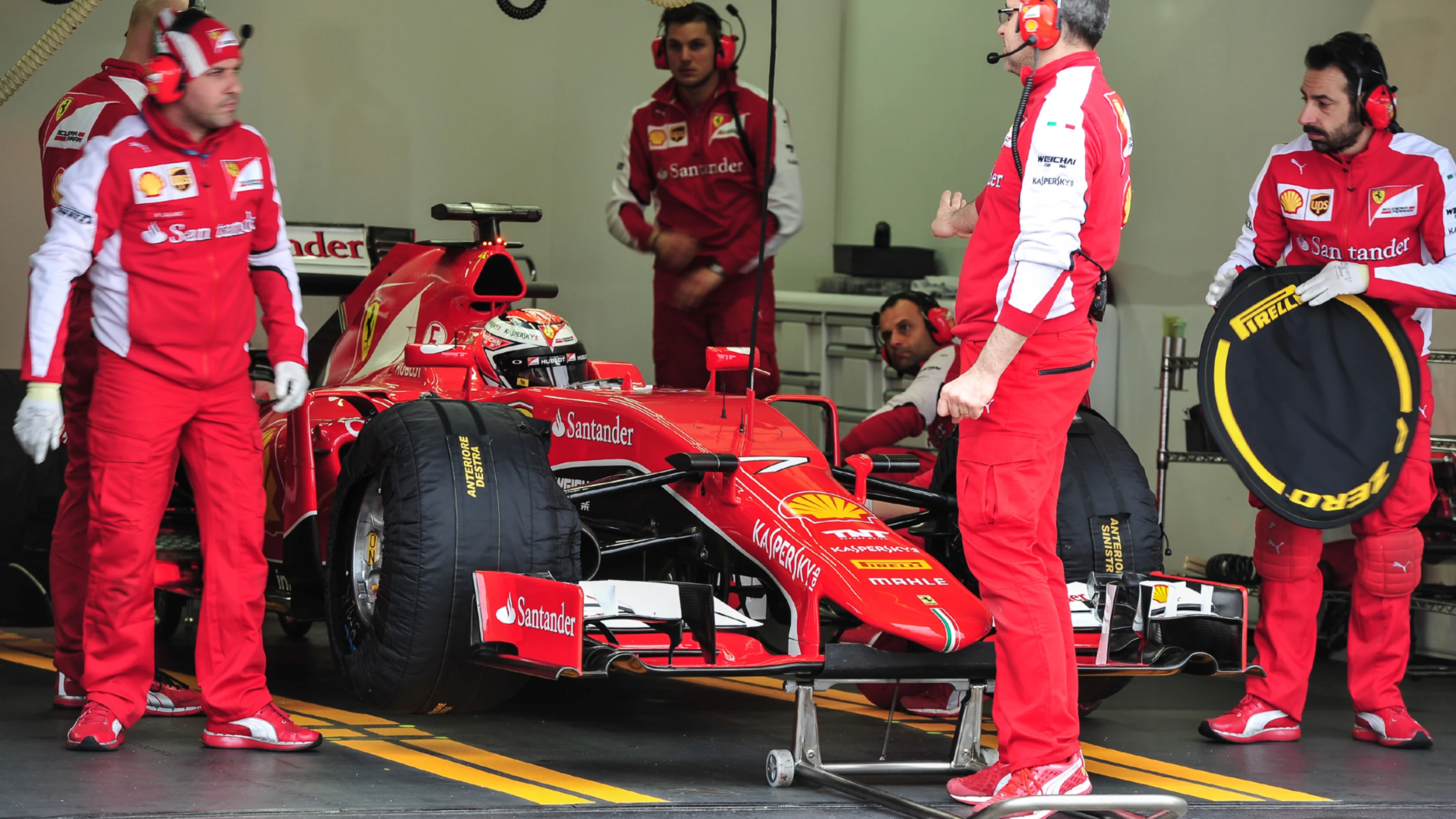 Kimi Raikkonen (FIN) Ferrari SF15-T at Pirelli Formula One Wet Test, Day One, Paul Ricard, France,