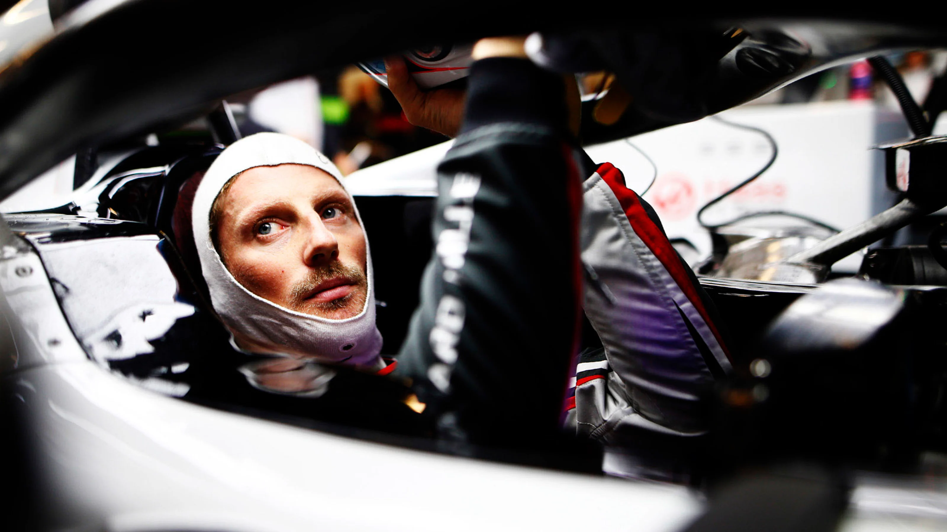CIRCUIT OF THE AMERICAS, UNITED STATES OF AMERICA - OCTOBER 19: Romain Grosjean, Haas F1 Team VF-18