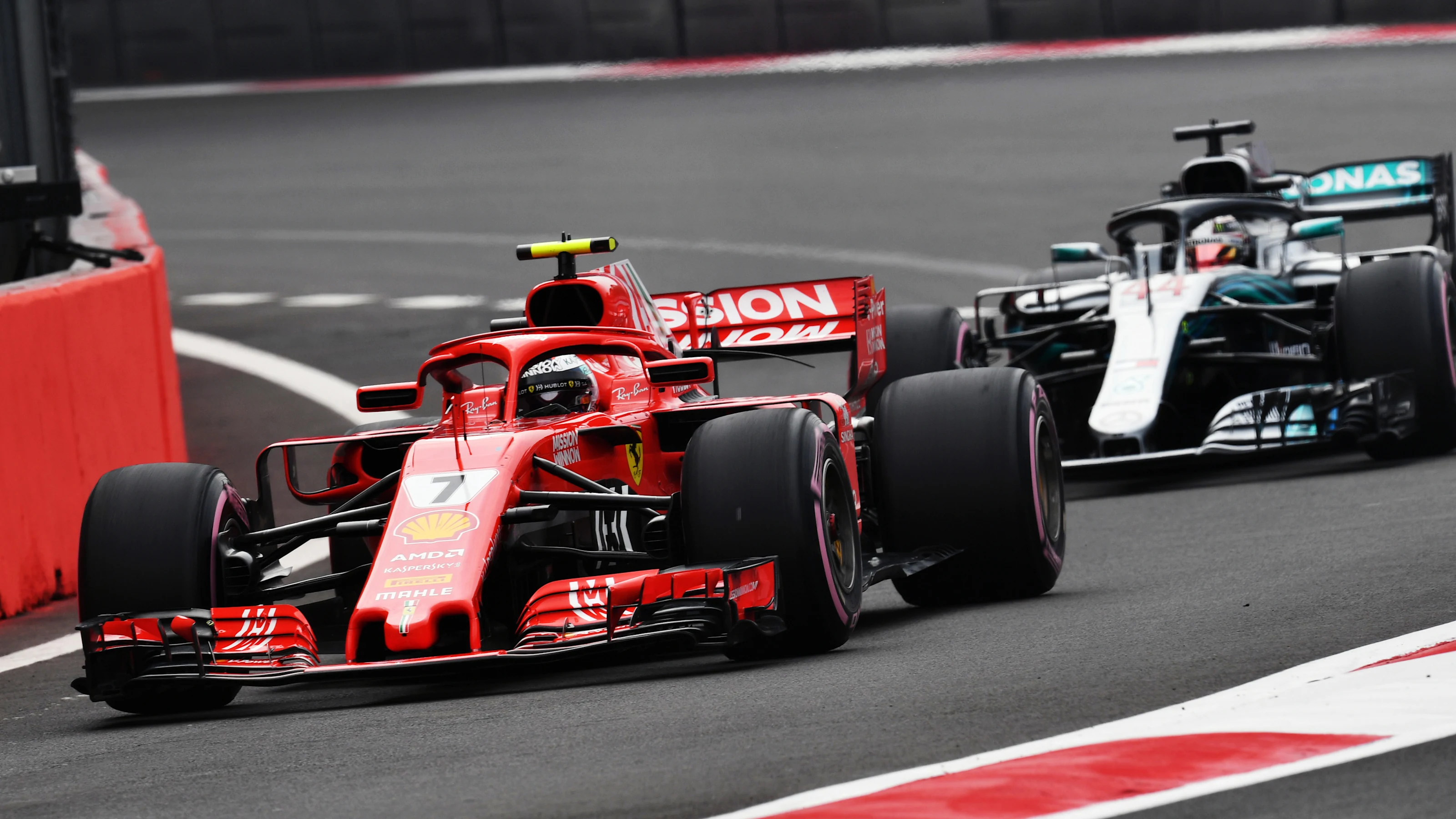 AUTODROMO HERMANOS RODRIGUEZ, MEXICO - OCTOBER 27: Kimi Raikkonen, Ferrari SF71H and Lewis