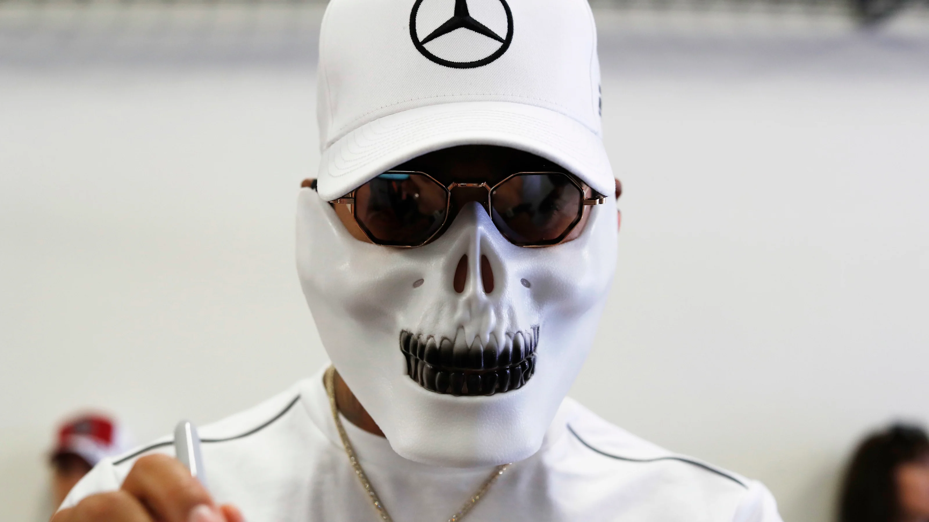 AUTODROMO HERMANOS RODRIGUEZ, MEXICO - OCTOBER 28: Lewis Hamilton, Mercedes AMG F1, wearing a skull