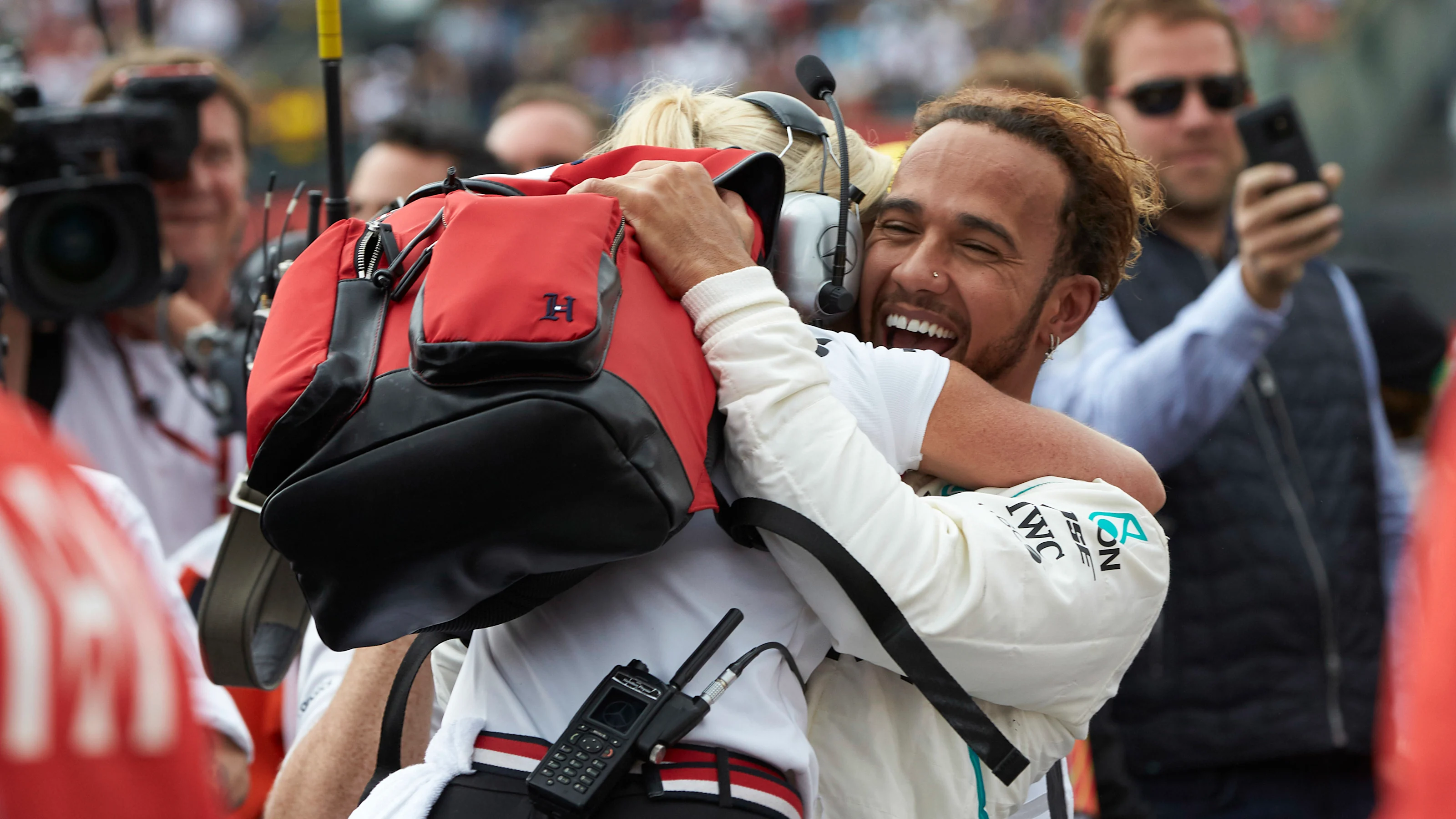AUTODROMO HERMANOS RODRIGUEZ, MEXICO - OCTOBER 28: Lewis Hamilton, Mercedes AMG F1, celebrates with