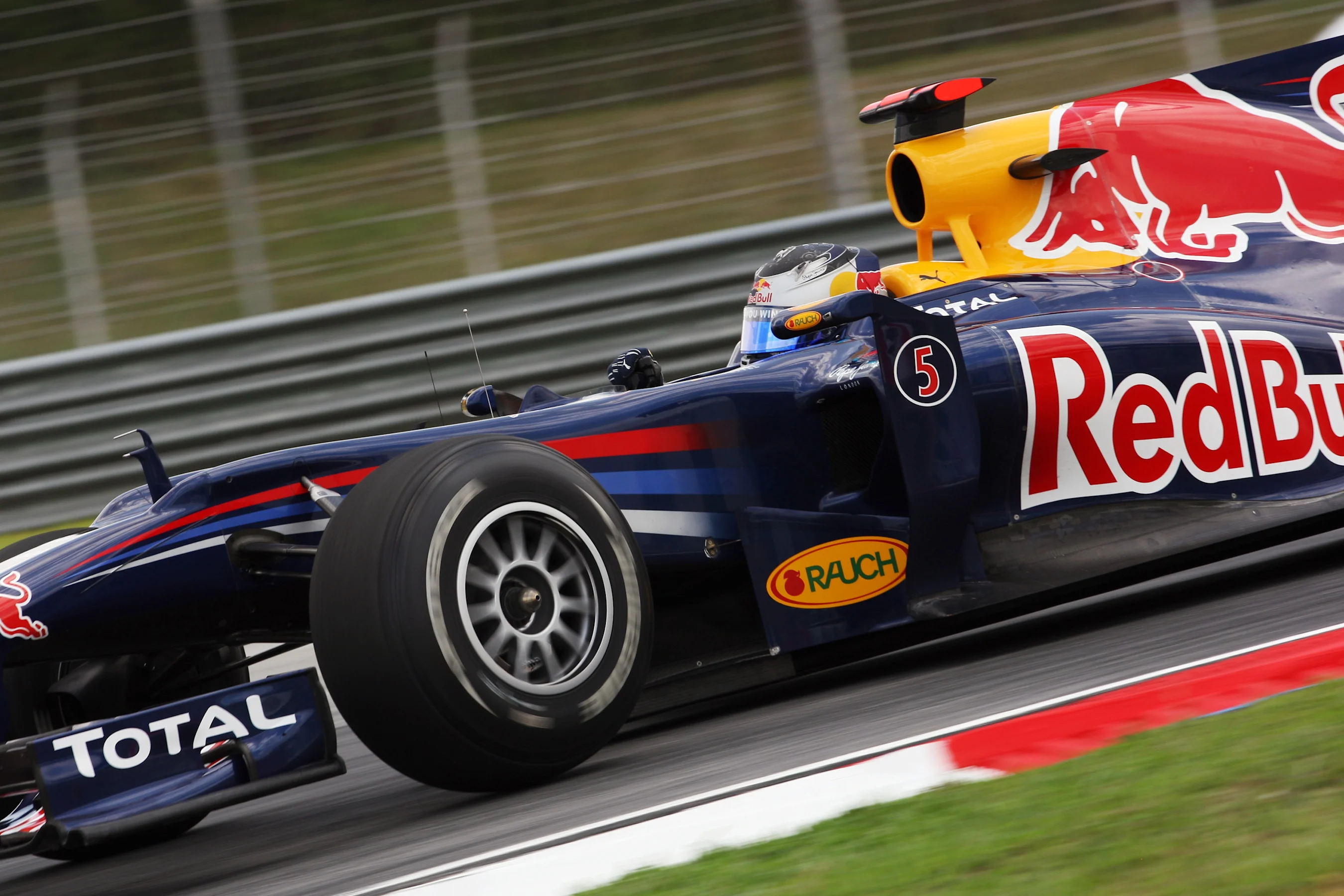 Sebastian Vettel (GER) Red Bull Racing RB6.  Formula One World Championship, Rd 3, Malaysian Grand