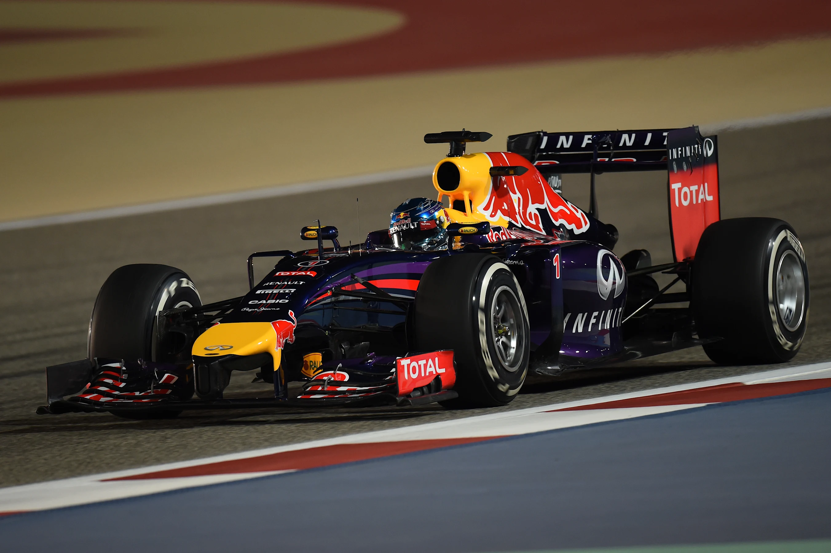 Sebastian Vettel (GER) Red Bull Racing RB10. Formula One World Championship, Rd3, Bahrain Grand
