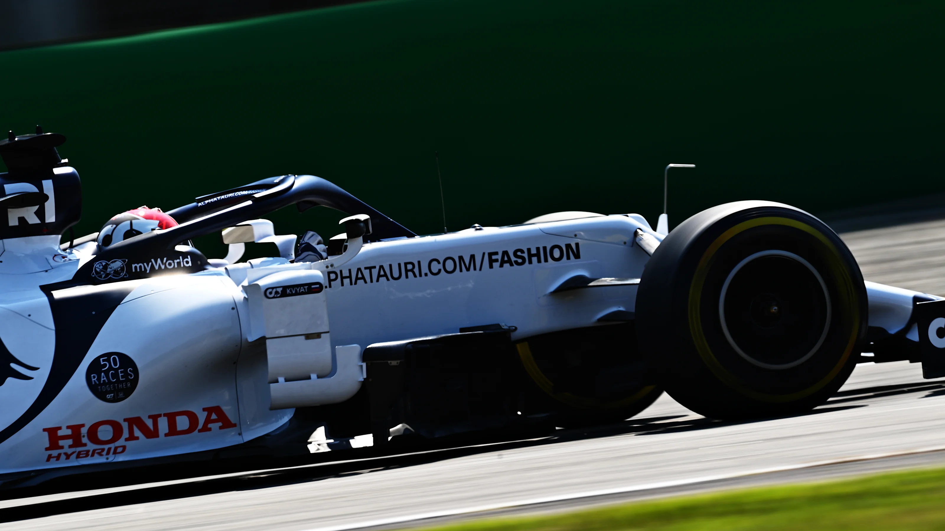 MONZA, ITALY - SEPTEMBER 04: Daniil Kvyat of Russia driving the (26) Scuderia AlphaTauri AT01 Honda