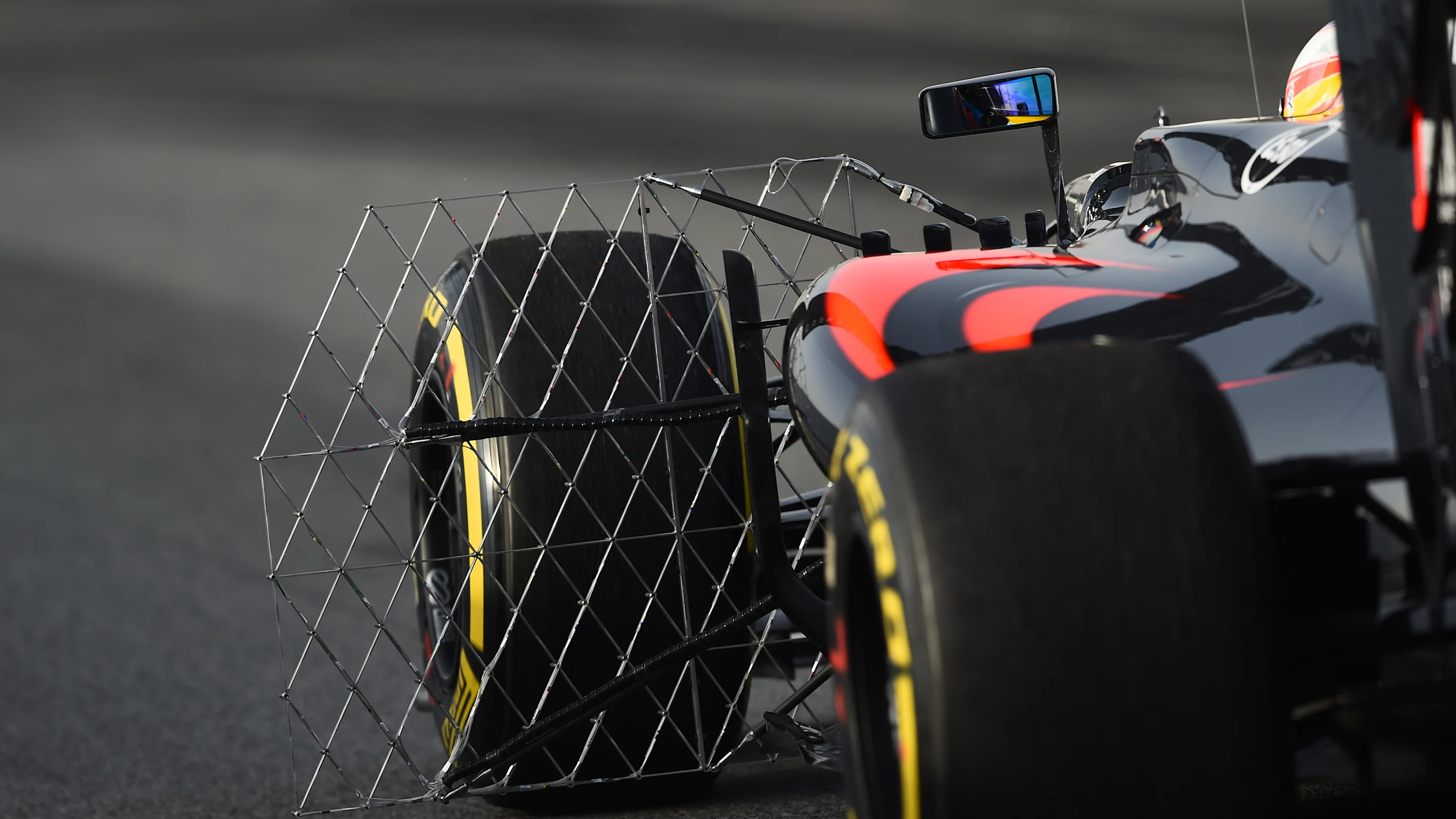 Fernando Alonso (ESP) McLaren MP4-31 with aero sensor at Formula One Testing, Day Two, Barcelona,