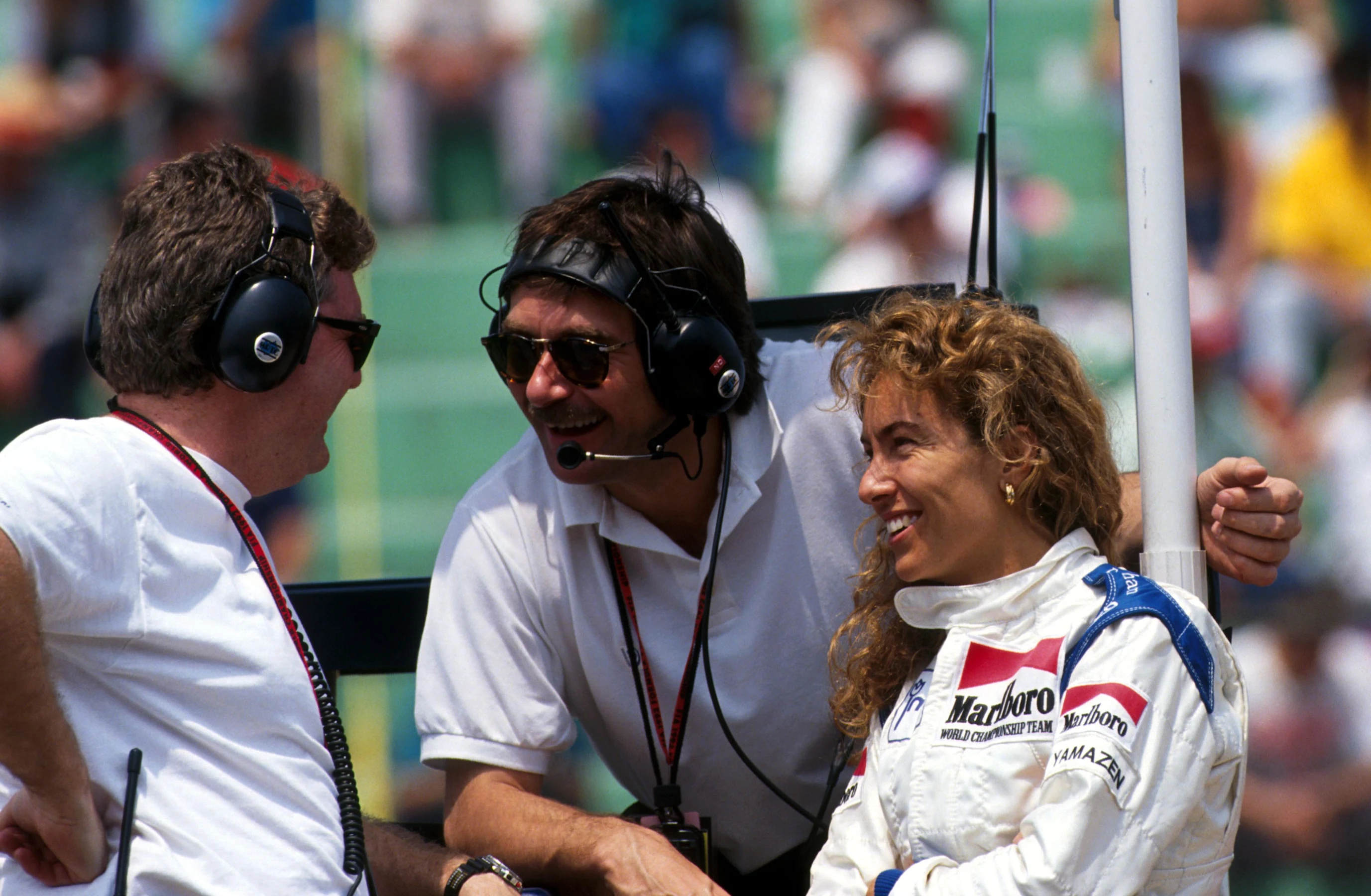 Giovanna Amati (ITA) right, with members of the Brabham team. Mexican GP, Mexico City 22 March