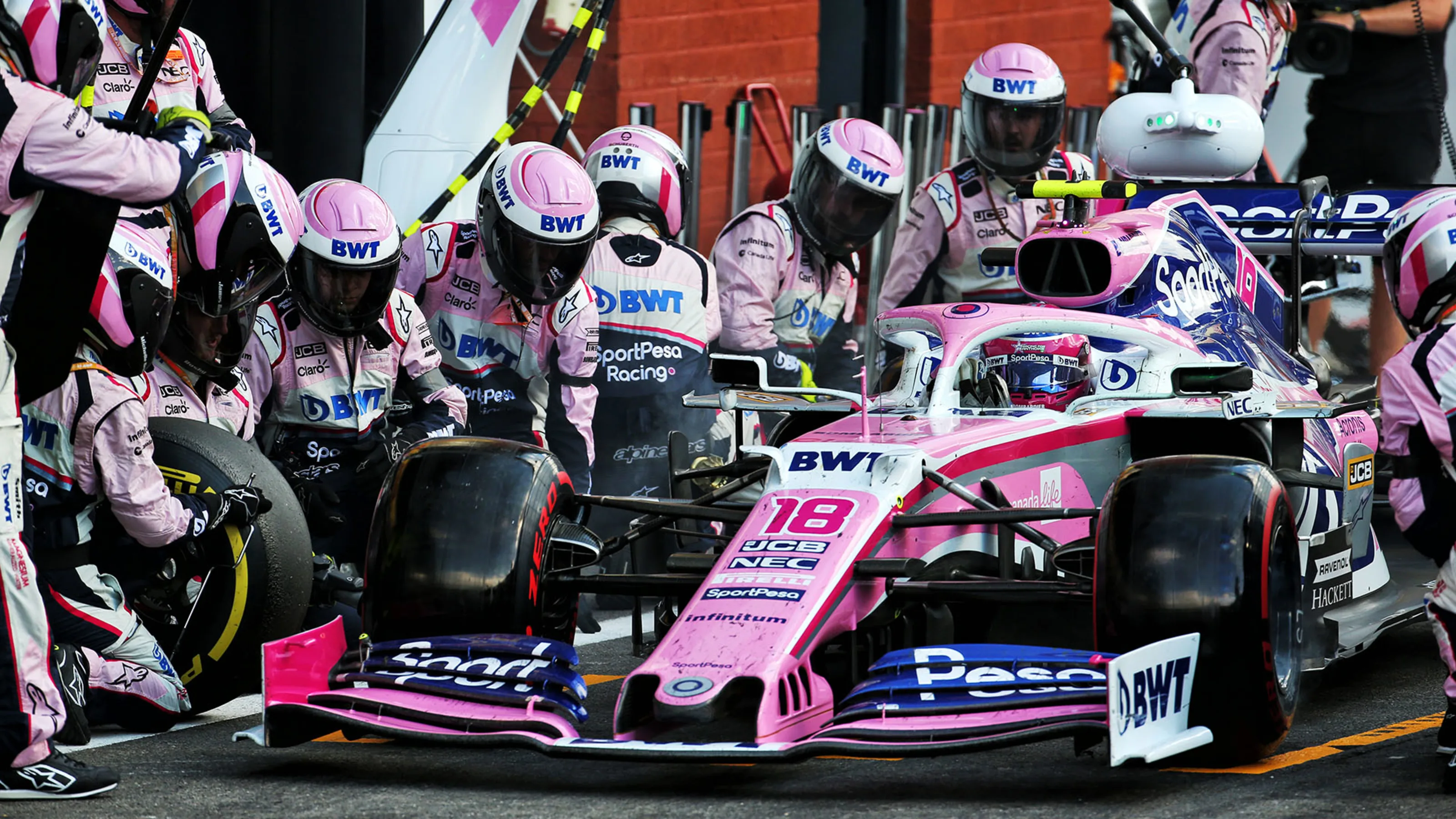 Lance Stroll (CDN) Racing Point F1 Team RP19 makes a pit stop.
01.09.2019. Formula 1 World