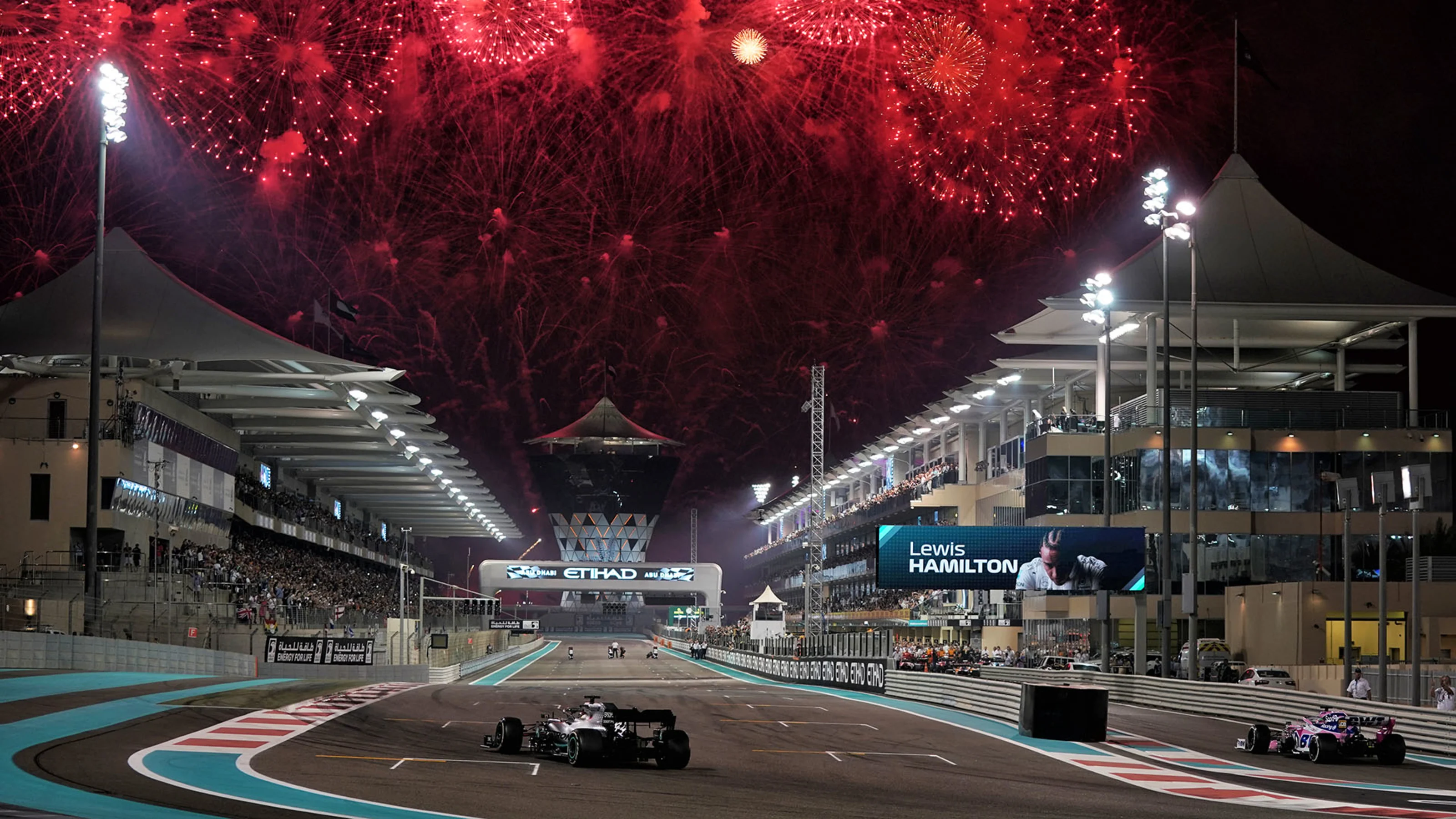 Race winner Lewis Hamilton (GBR) Mercedes AMG F1 W10 at the end of the race.
01.12.2019. Formula 1