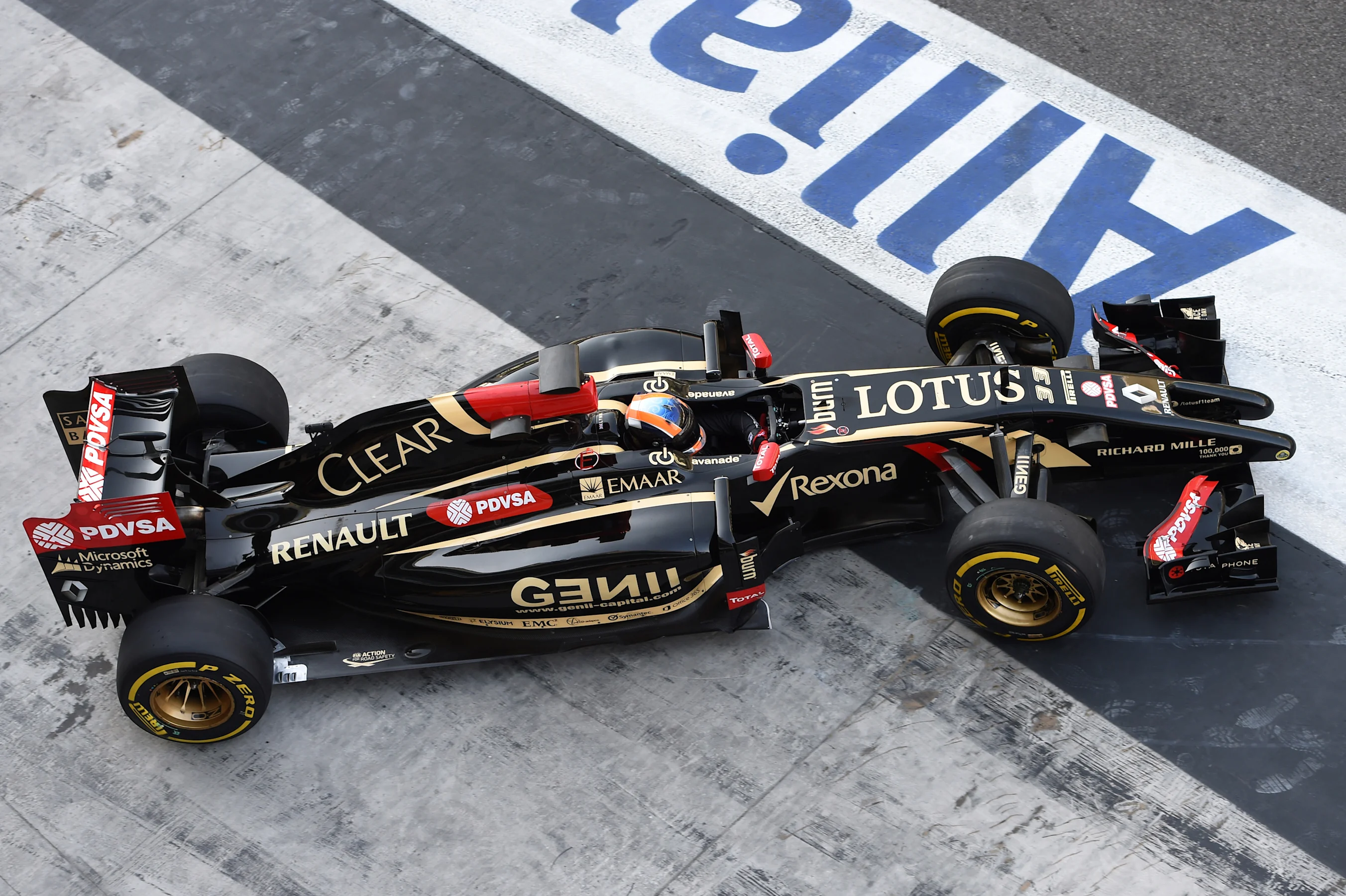 Alex Lynn (GBR) Lotus E22. Formula One Testing, Yas Marina Circuit, Abu Dhabi, UAE, Wednesday 26