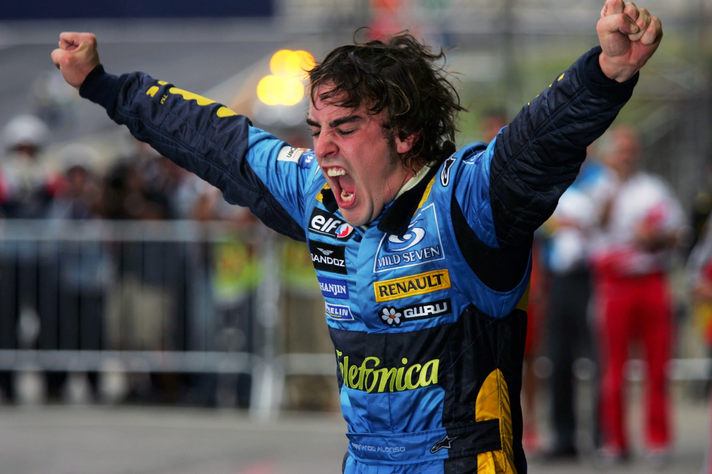 World Champion Fernando Alonso (ESP) Renault celebrates in parc ferme. Formula One World