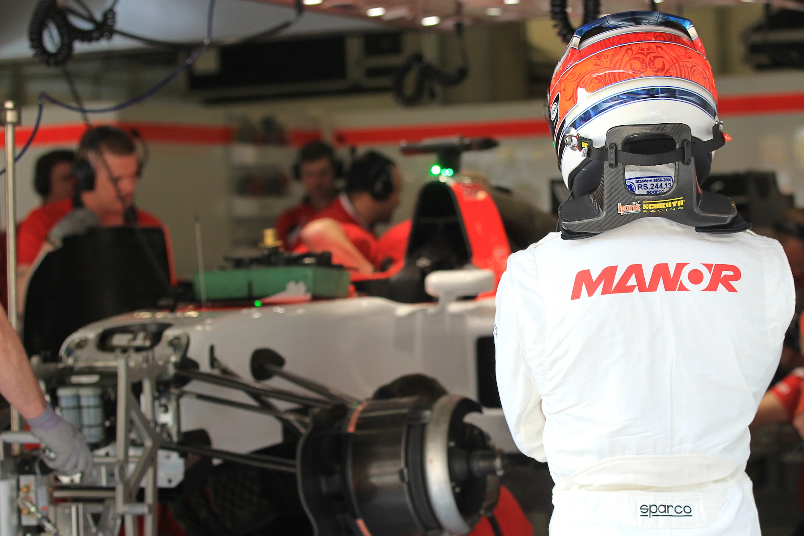 Will Stevens (GBR) Manor GP waiting until his car is prepared for free practice two at Formula One