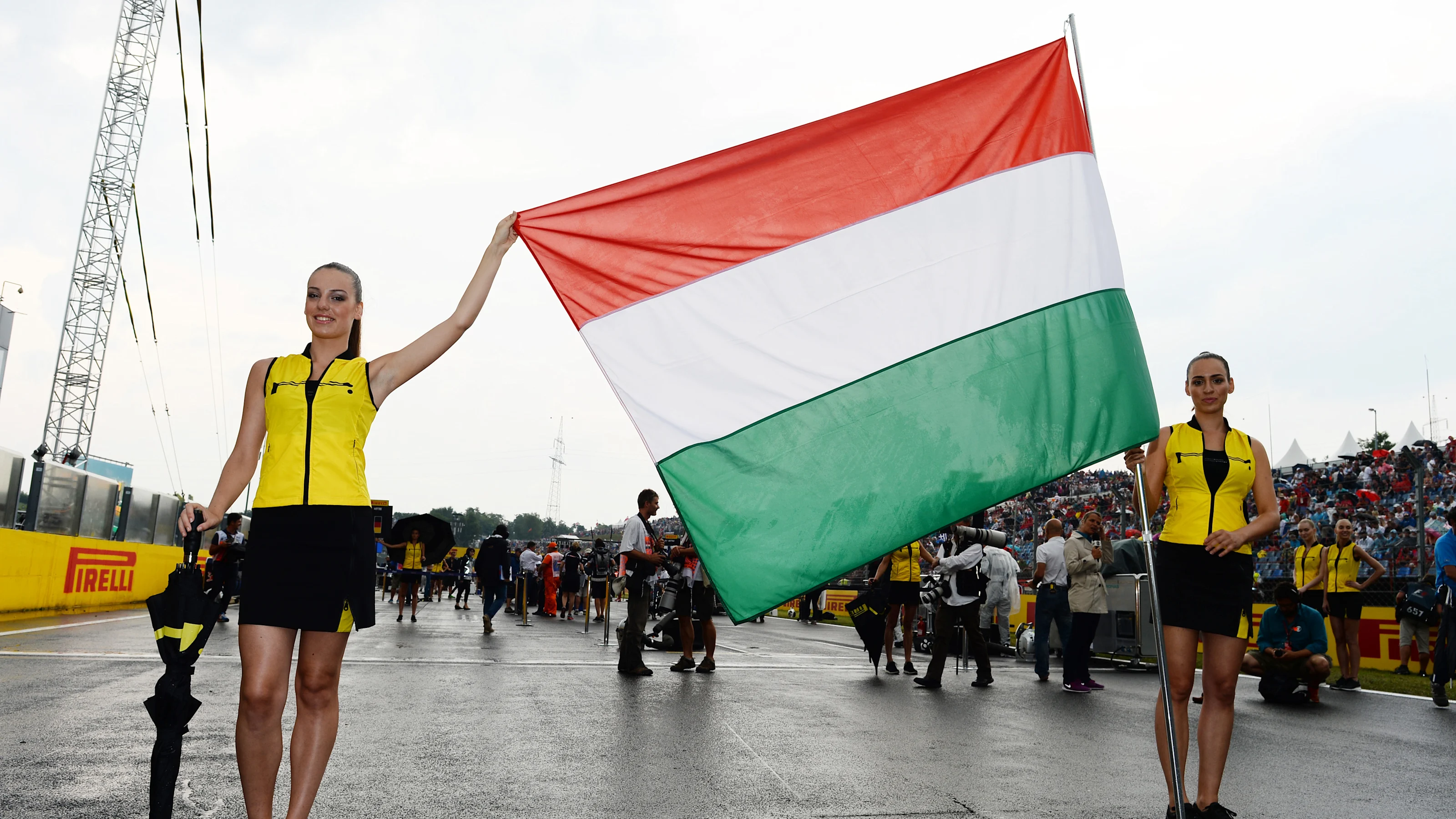 Grid girls with Hungarian flag on the grid. Formula One World Championship, Rd11, Hungarian Grand