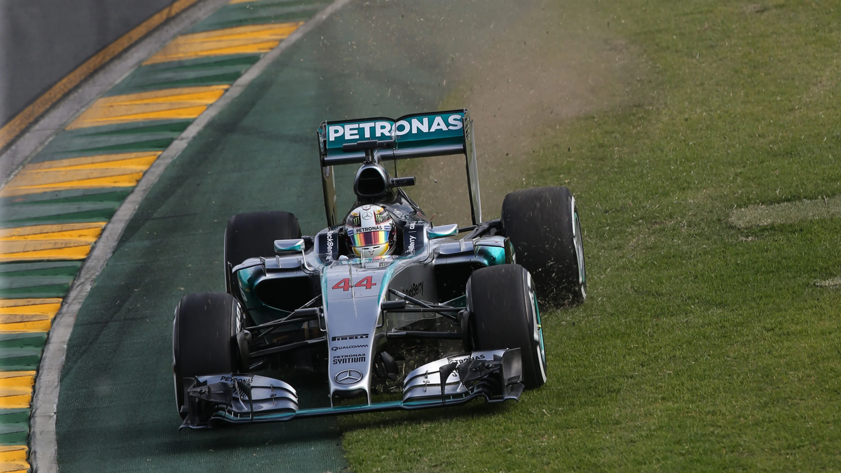 Lewis Hamilton (GBR) Mercedes AMG F1 W06 takes a trip across the gravel at Formula One World