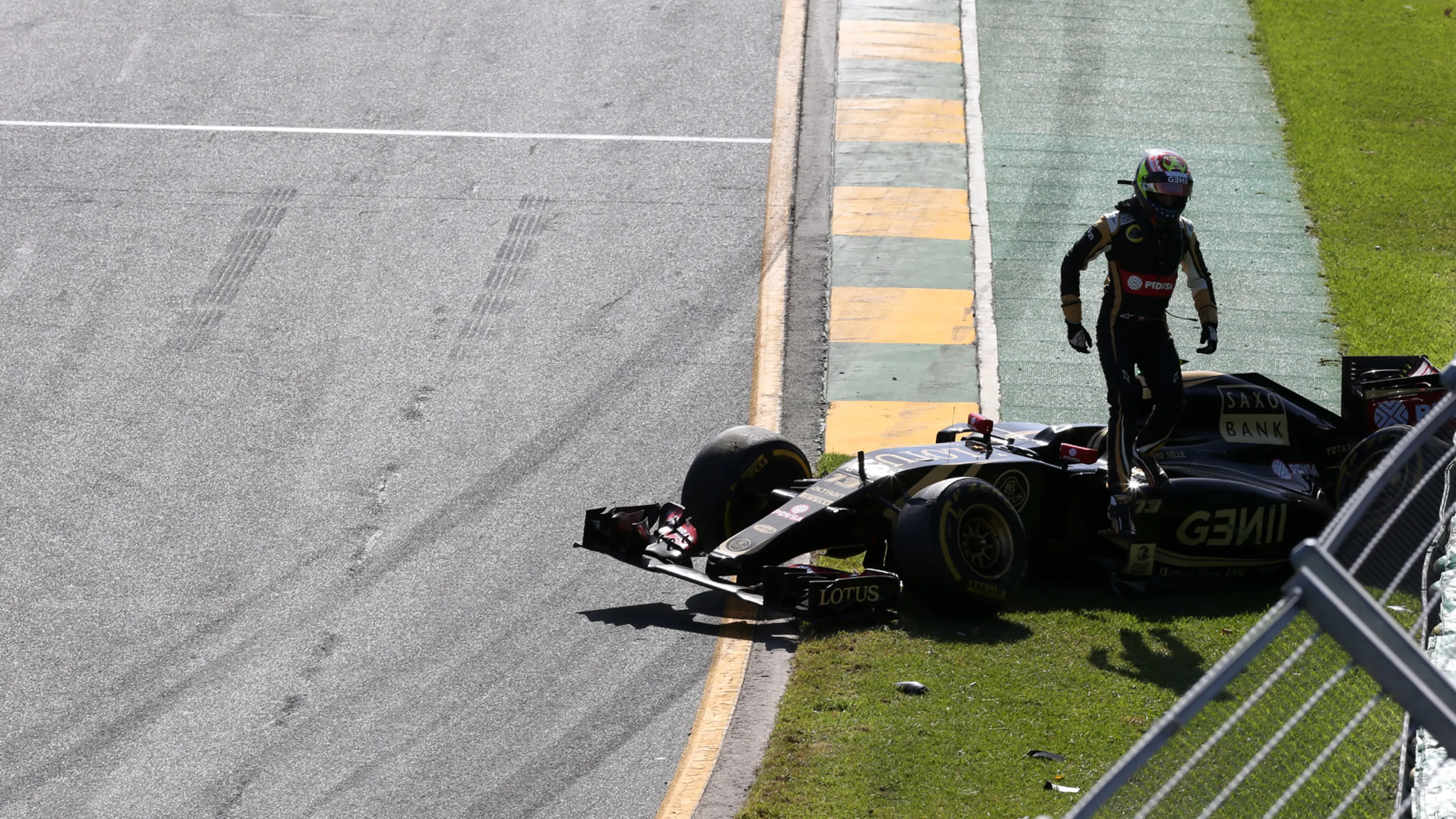 Pastor Maldonado (VEN) Lotus E23 Hybrid crashed at the strat of the race at Formula One World