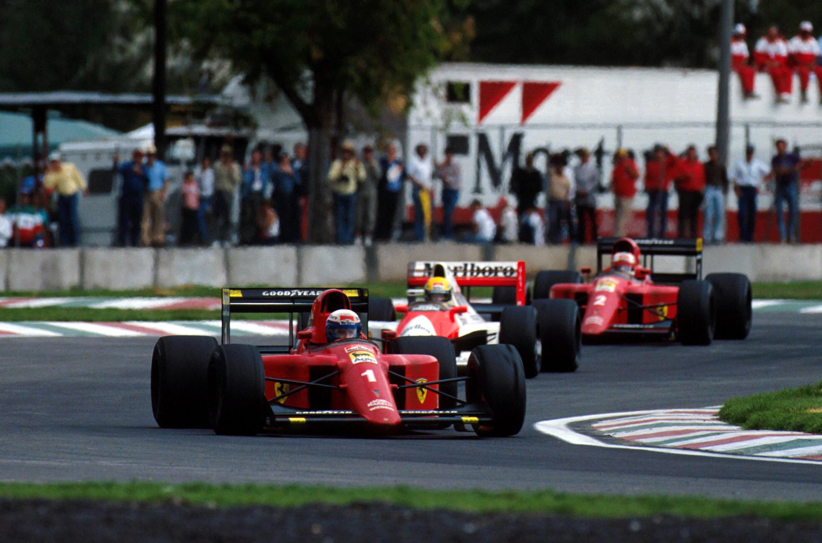Winner Alain Prost (FRA) Ferrari 641 leads Ayrton Senna and Nigel Mansell Mexican GP, Mexico