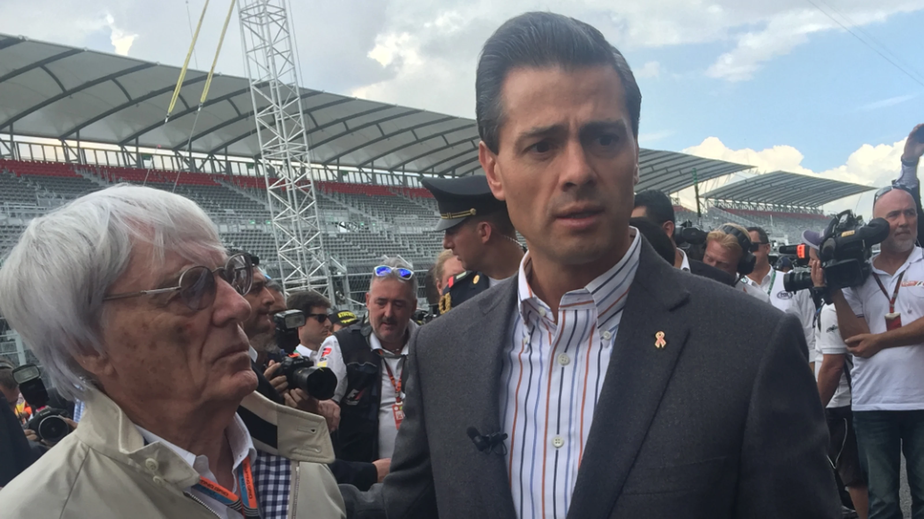 Formula One group CEO Bernie Ecclestone (GBR) with Enrique Pena Nieto (MEX) Mexican Prime Minister
