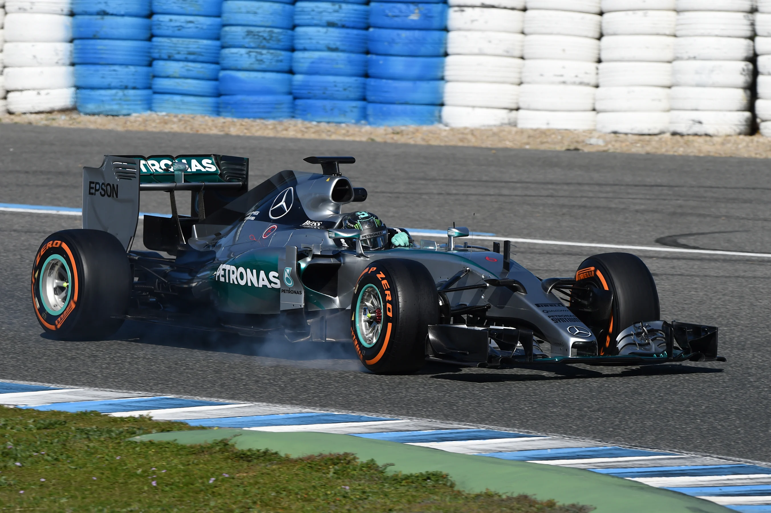 Nico Rosberg (GER) Mercedes AMG F1 W06 locks up at Formula One Testing, Day One, Jerez, Spain, 1