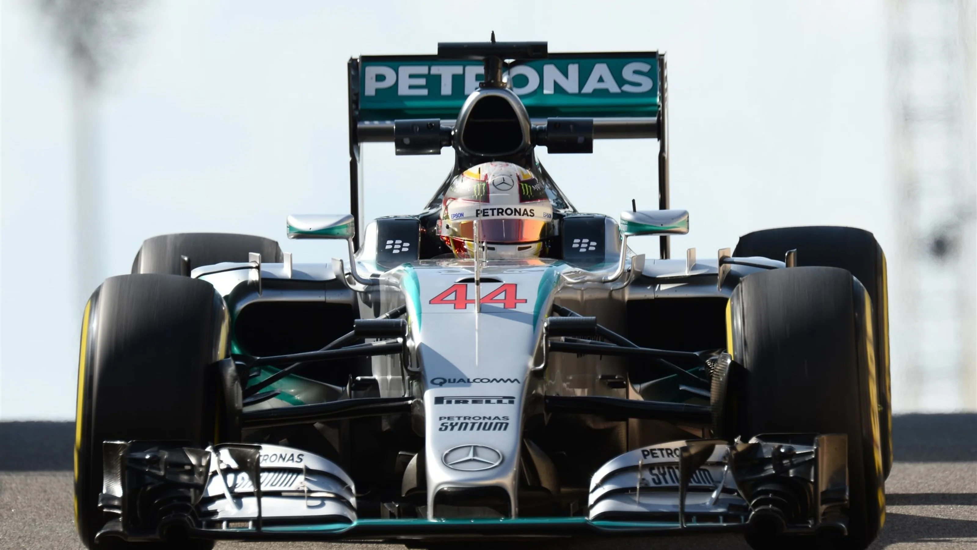 Lewis Hamilton (GBR) Mercedes AMG F1 W06 at Formula One World Championship, Rd19, Abu Dhabi Grand