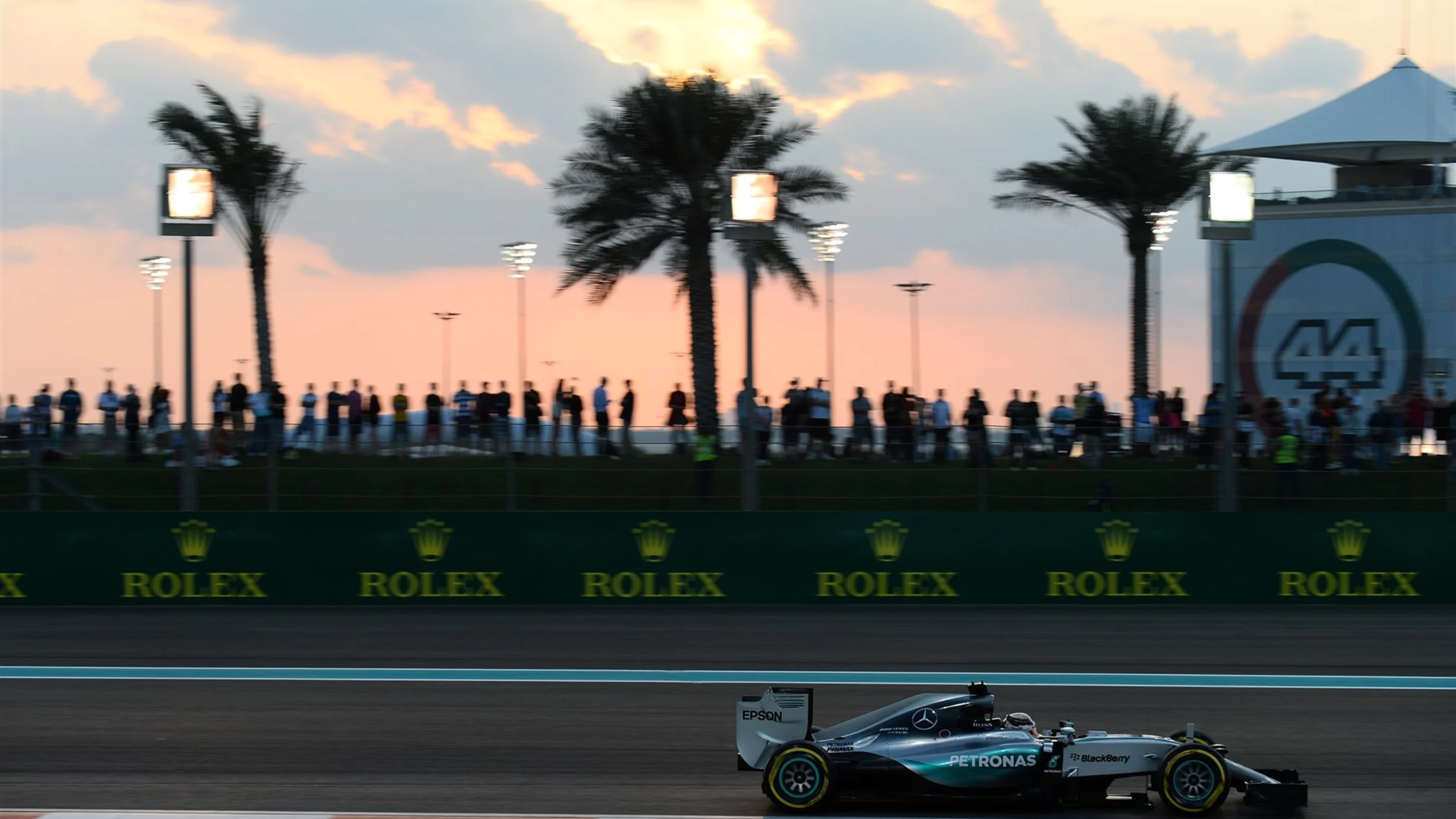 Lewis Hamilton (GBR) Mercedes AMG F1 W06 at Formula One World Championship, Rd19, Abu Dhabi Grand