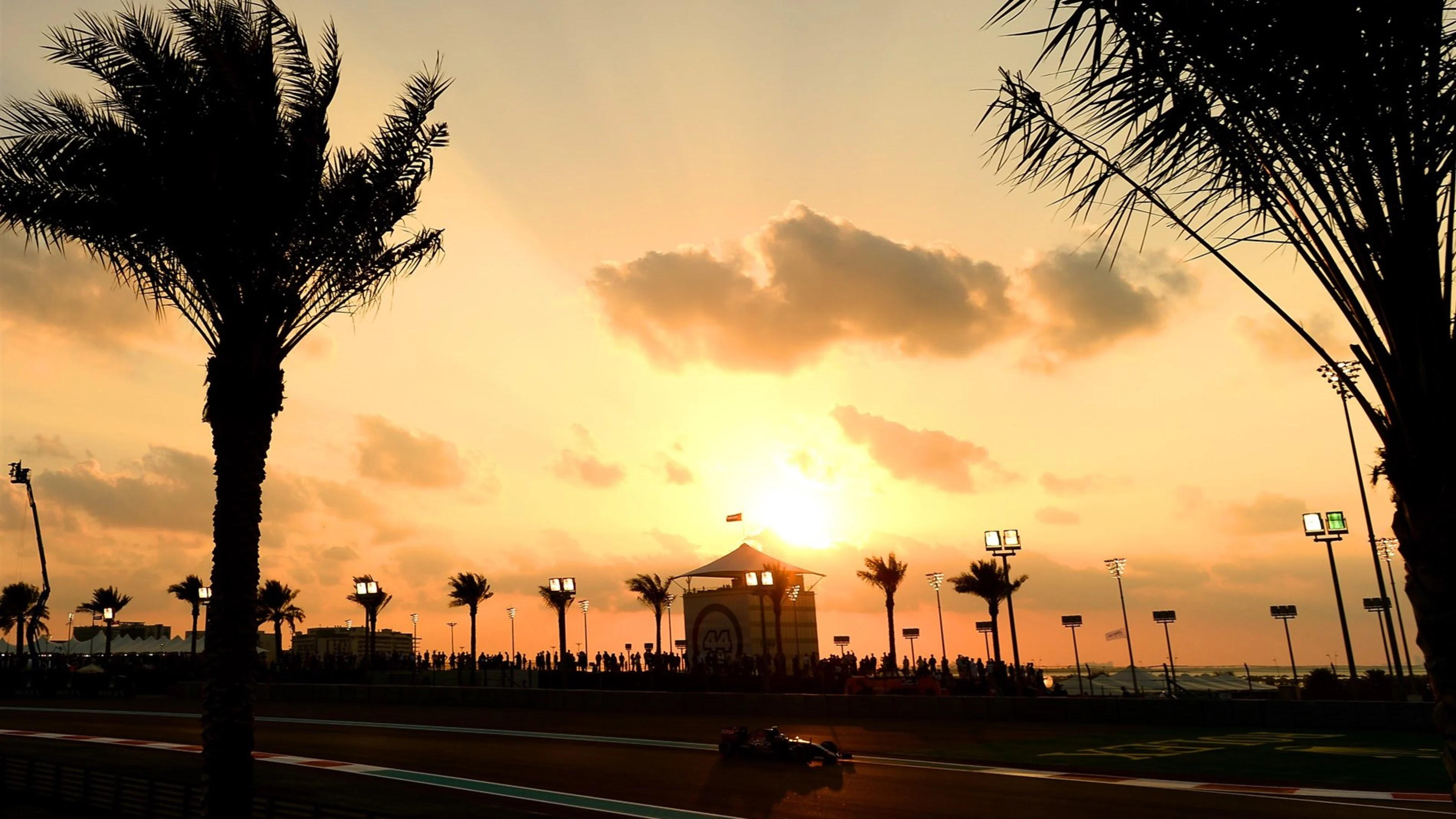 Carlos Sainz jr (ESP) Scuderia Toro Rosso STR10 at Formula One World Championship, Rd19, Abu Dhabi